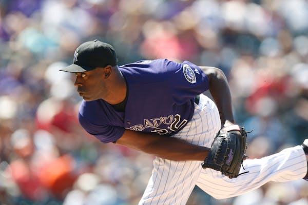LaTroy Hawkins made over 1,000 MLB appearances with 11 different teams.