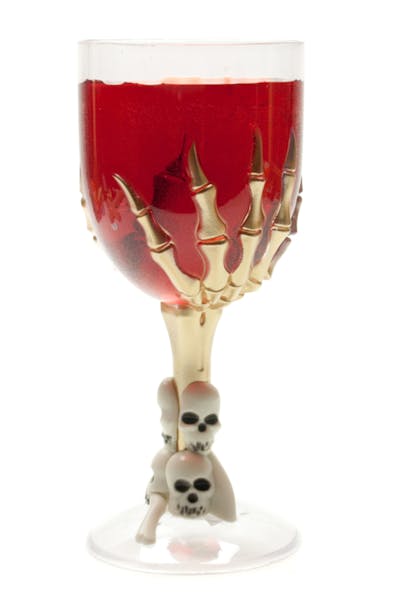 Halloween wine glass ... istockphoto.com