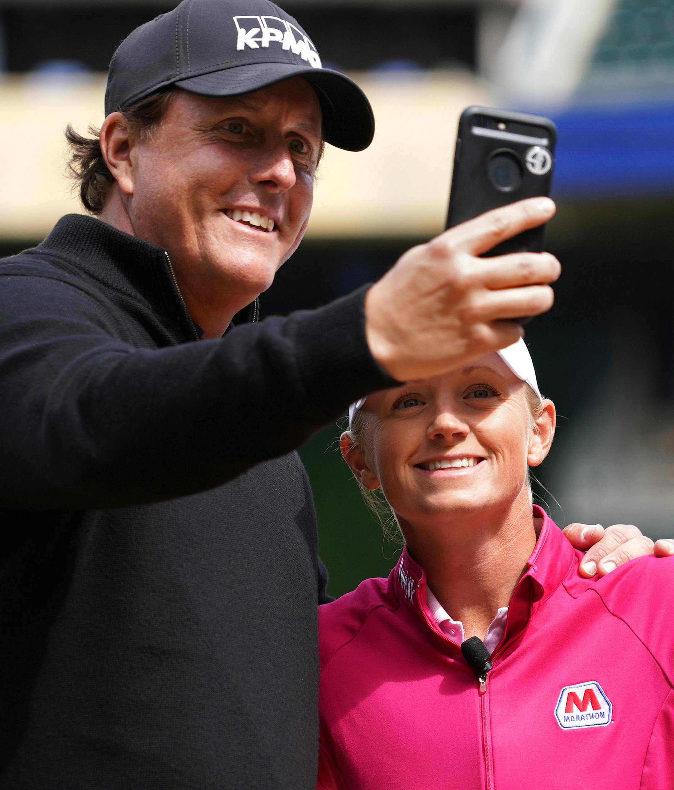 LPGA Tour star Stacy Lewis and PGA Tour star Phil Mickelson took a selfie at Target Field.
