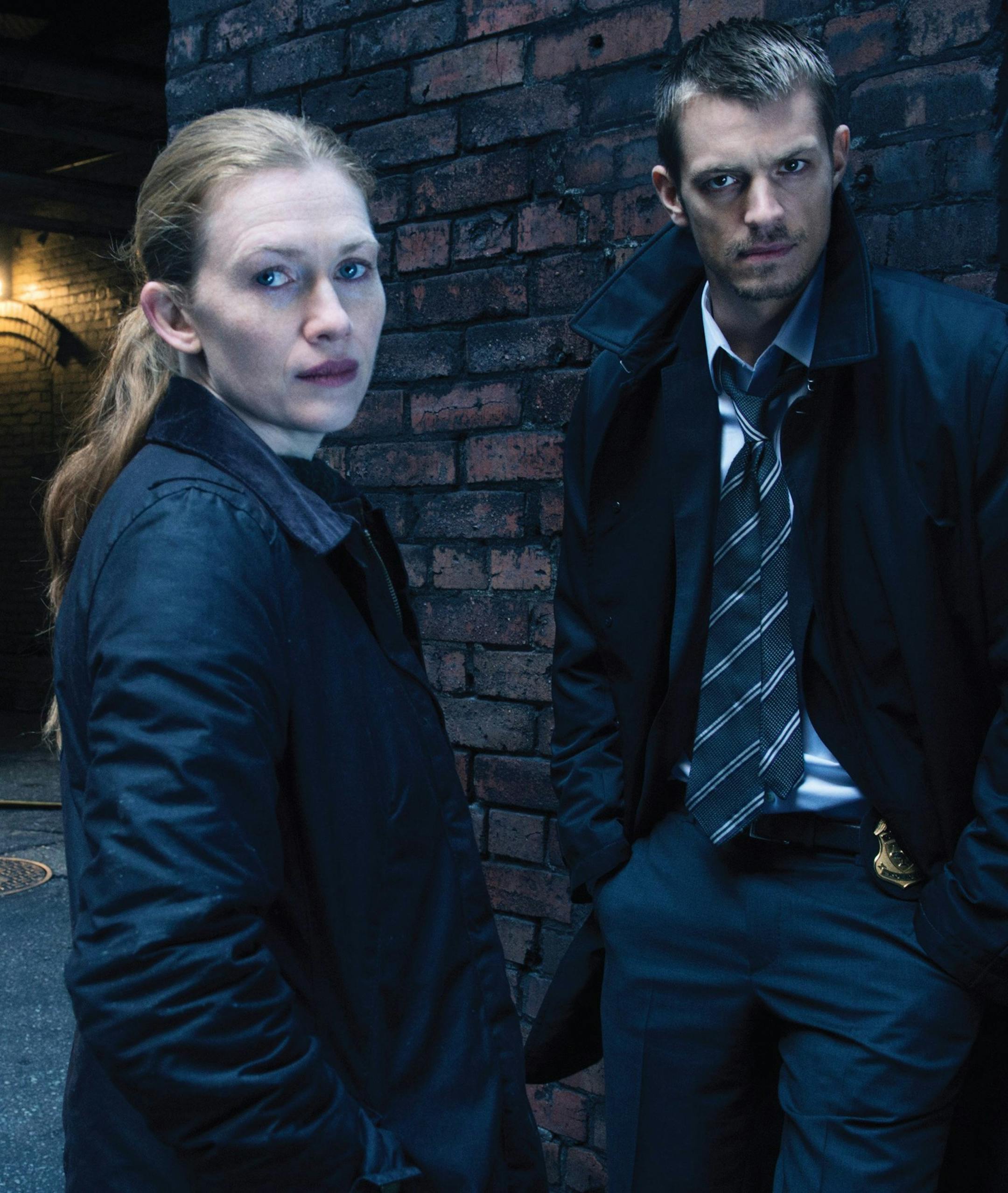 Sarah Linden (Mireille Enos, left) and Stephen Holder (Joel Kinnaman) star in AMC's, "The Killing," Season 3. (Frank Ockenfels/Courtesy AMC/MCT) ORG XMIT: 1139285 ORG XMIT: MIN1305291107310238 ORG XMIT: MIN1305301600150600