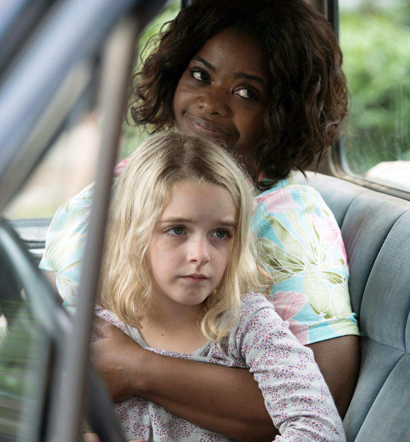 Octavia Spencer as "Roberta" and Mckenna Grace as "Mary" in the film GIFTED. Photo by Wilson Webb. &#xa9; 2017 Twentieth Century Fox Film Corporation All Rights Reserved.