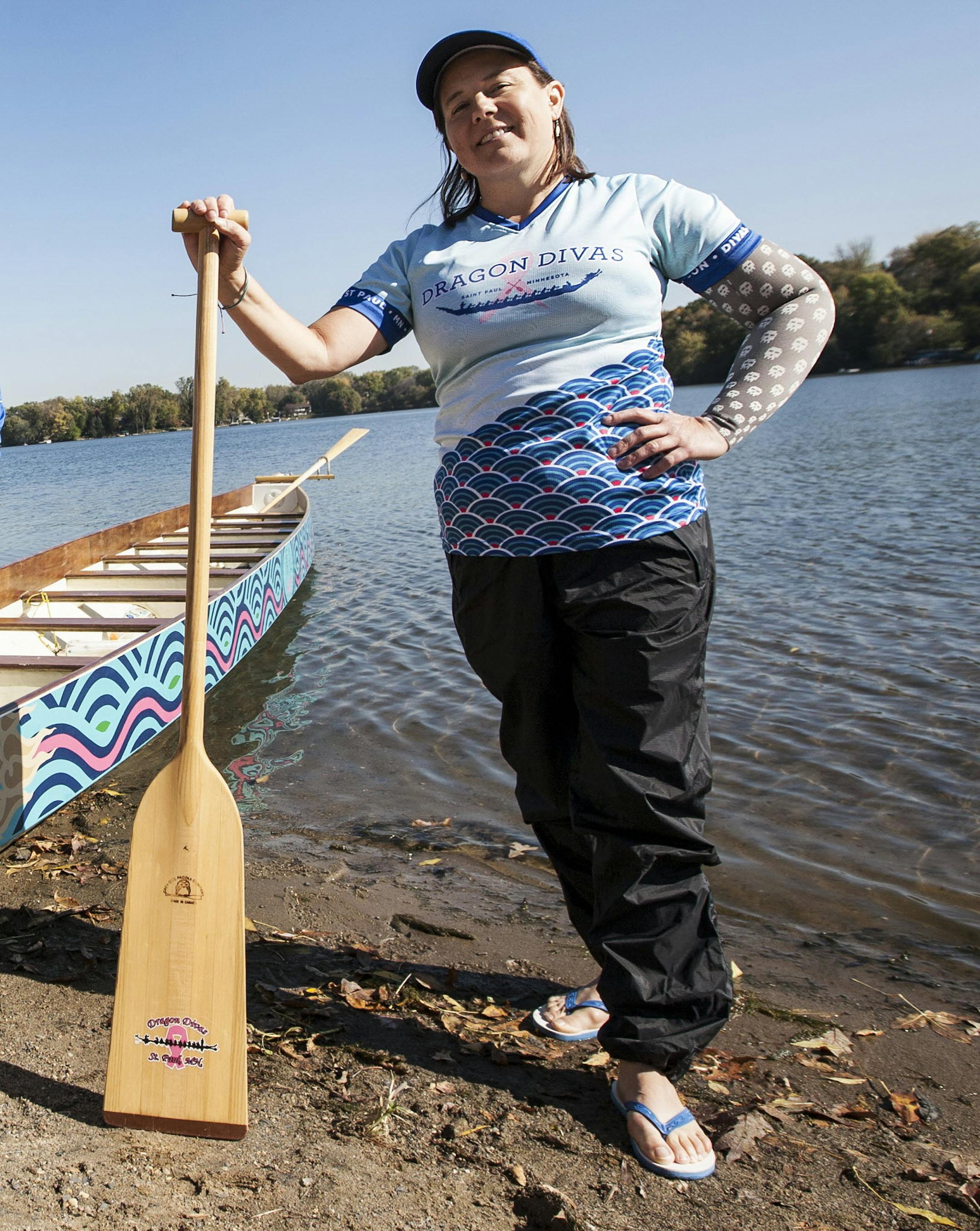 Dragon Divas train on Lake Gervais in Little Canada October 11, 2014. (Courtney Perry/Special to the Star Tribune)