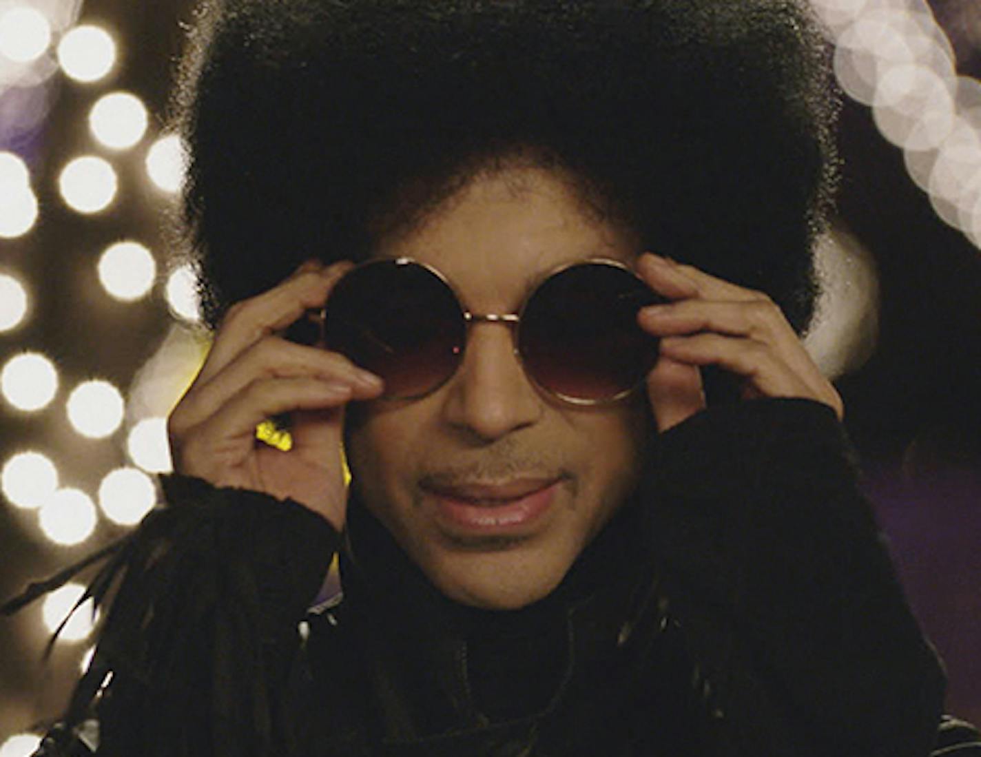 Music royalty Prince makes a special guest appearance on "NEW GIR"L airing Sunday, Feb. 2 (approx. 10:30-11:00 PM ET/7:30-8:00 PM PT), immediately after FOX Sports' coverage of SUPER BOWL XLVIII. 2014 Fox Broadcasting Co. Cr: FOX