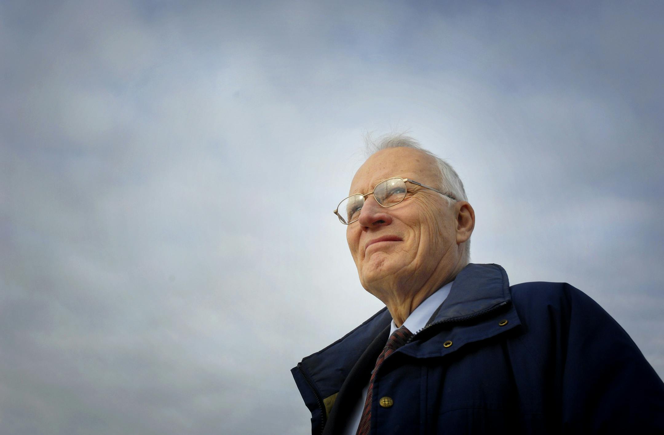 GLEN STUBBE • gstubbe@startribune.com
Monday, February 12, 2007 -- Brooklyn Center, Minn. -- Sen David Durenberger, chair of the National Institute of Health Policy spoke Monday to the American Society for Quality about the interplay between technological innovation, market forces, the role of government and rising health care costs.