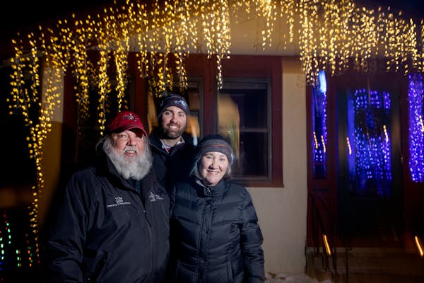 How Minnesotans are finding ways to socialize outdoors, even in winter