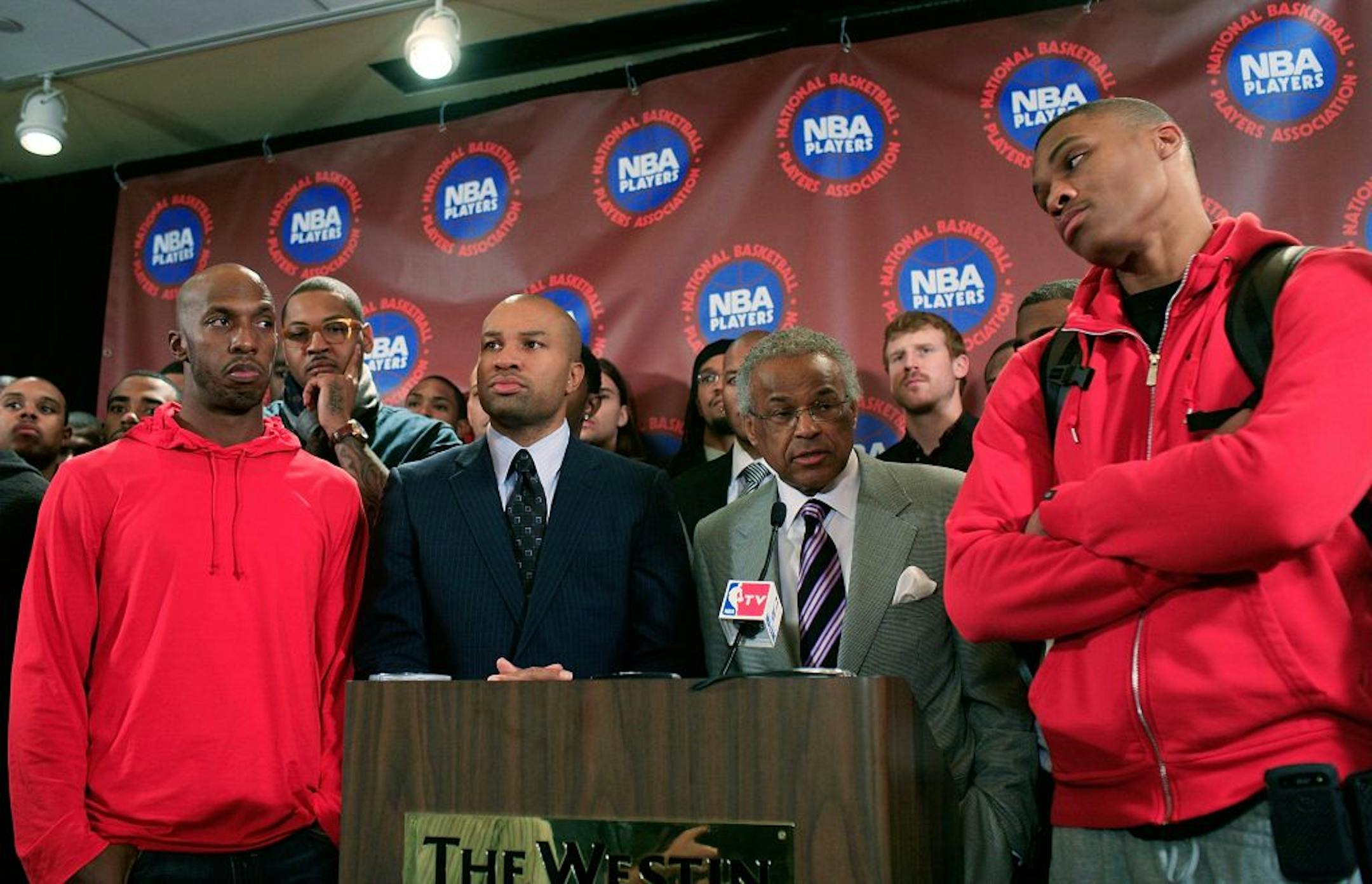 Billy Hunter, executive director of the NBA Players Association, and Derek Fisher, president of the NBA Players Association, spoke at a news conference last week.