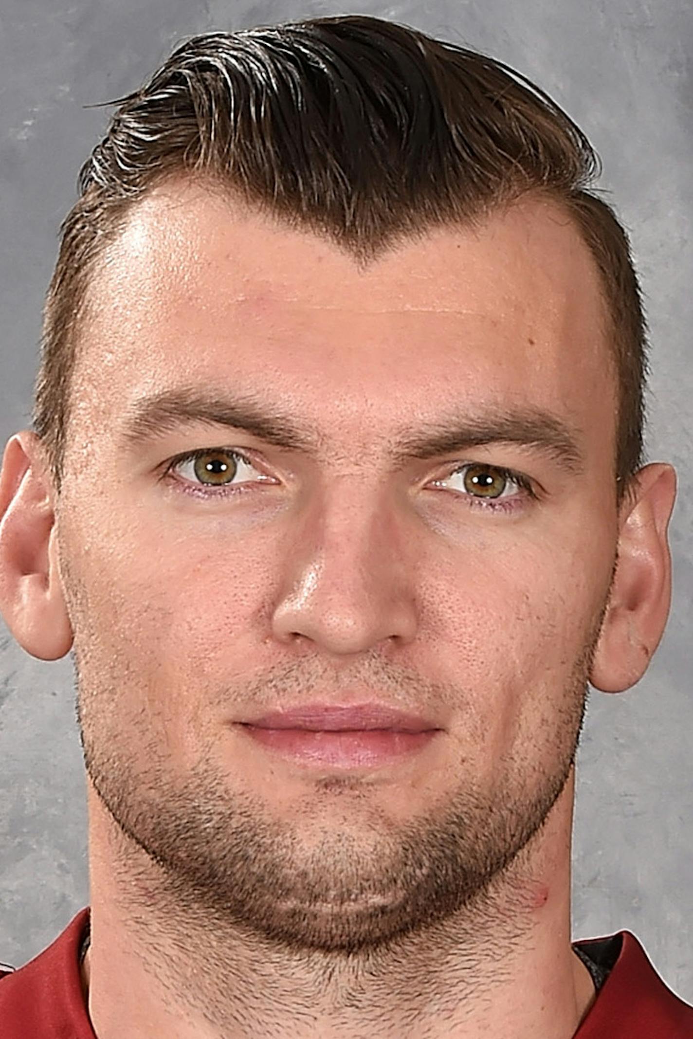 GLENDALE, AZ - OCTOBER 15: Martin Hanzal #11 of the Arizona Coyotes poses for his official headshot of the 2016-2017 season on October 15, 2016 at the Gila River Arena in Glendale, Arizona. (Photo by Norm Hall/NHLI via Getty Images) *** Local Caption *** Martin Hanzal ORG XMIT: 670940253