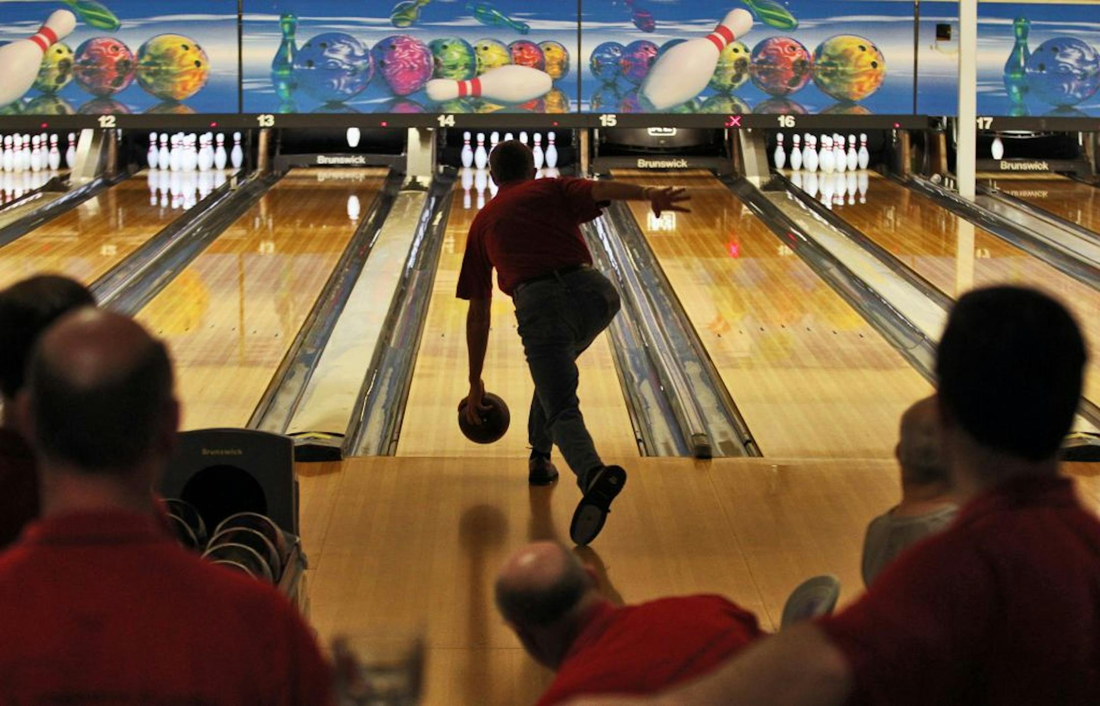 Cedarvale Lanes bowling alley in Eagan has 32 lanes and is one of the busiest bowling facilities in the Twin Cities with frequent league bowling where as many as 160 people are bowling simultaneously.