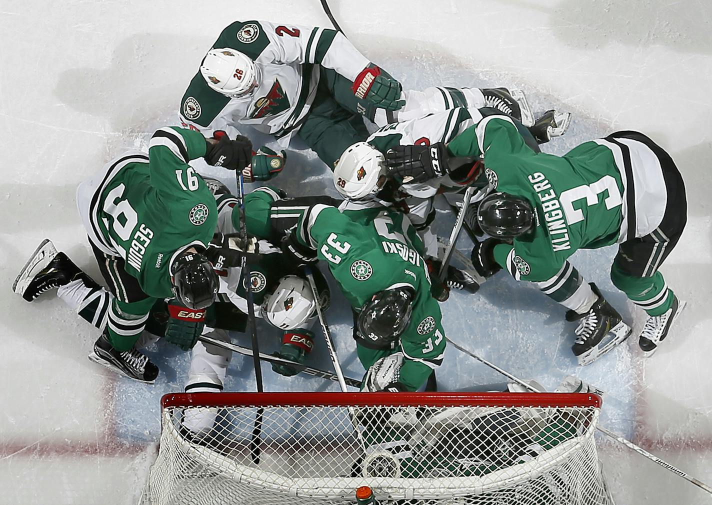 Zach Parise (9) Thomas Vanek (26) and Jason Pominville (29) could not get the puck past Dallas goalie Antti Niemi (31) in the third period. ] CARLOS GONZALEZ &#xef; cgonzalez@startribune.com - December 21, 2015, St. Paul, MN, Xcel Energy Center, NHL, Minnesota Wild vs. Dallas Stars