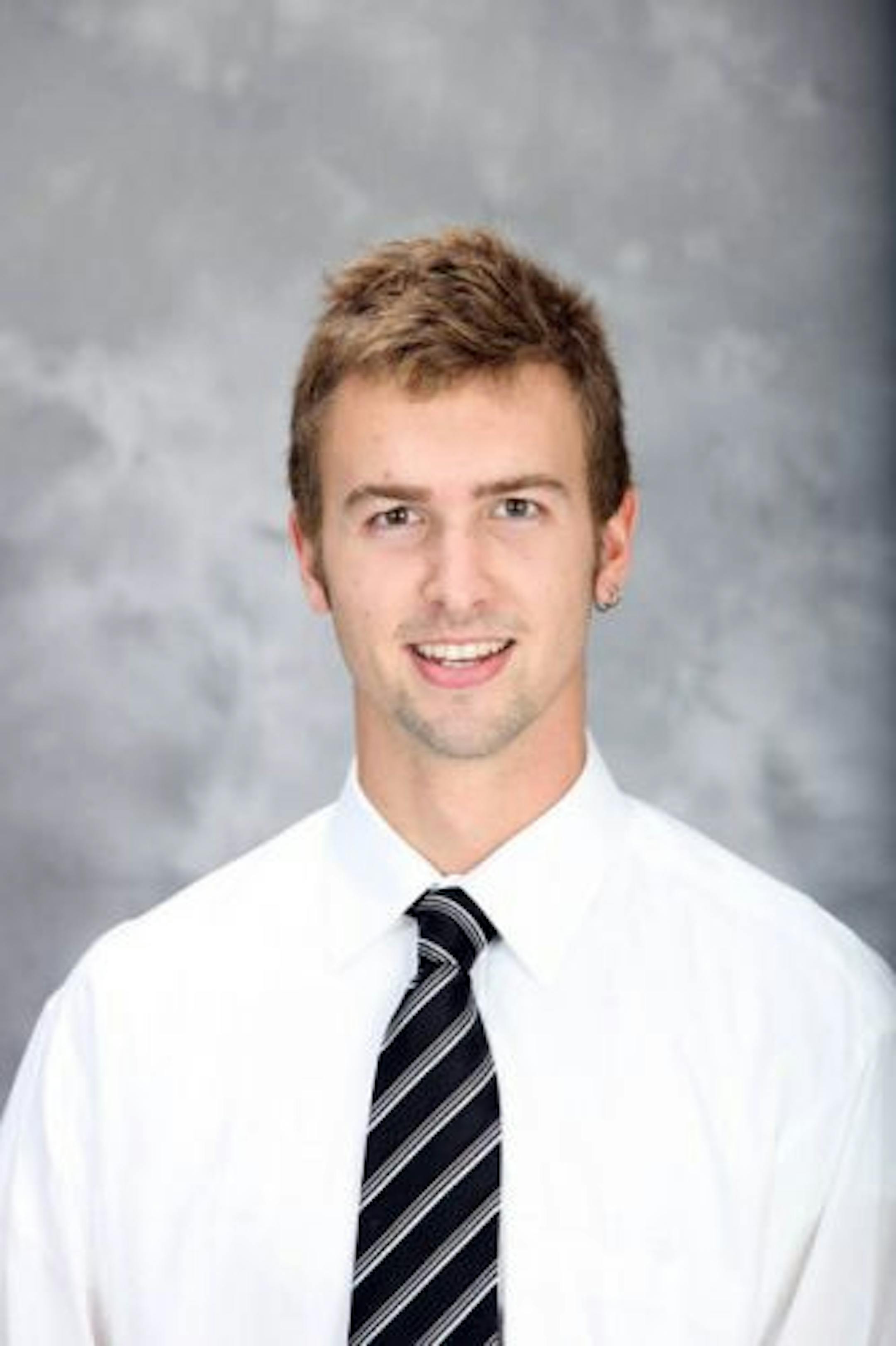 Gophers swimmer Michael Richards