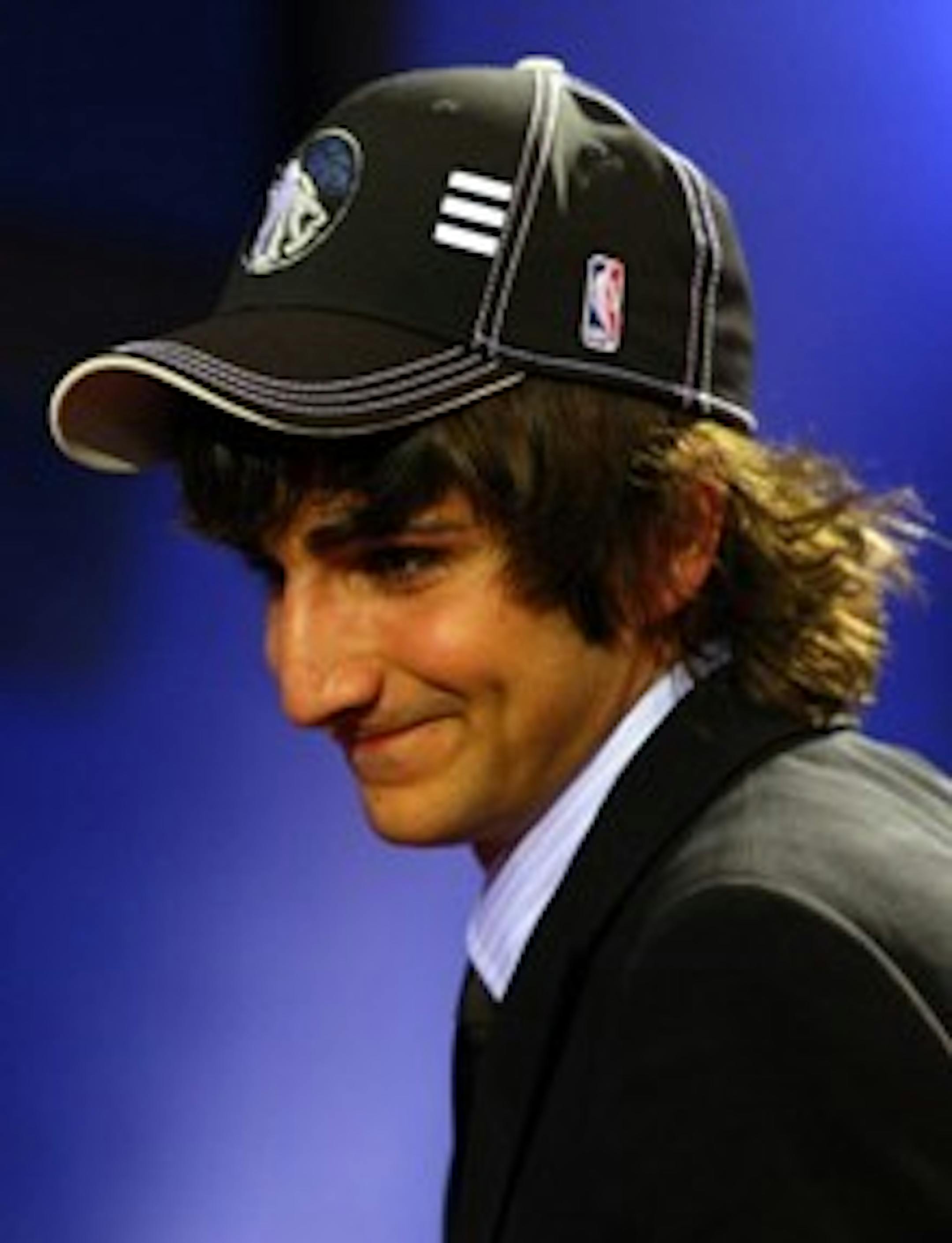 Spanish media reports say Ricky Rubio is set to sign a deal with Regal Barcelona that will include a buyout clause that would bring him to the NBA and the Timberwolves in 2011.