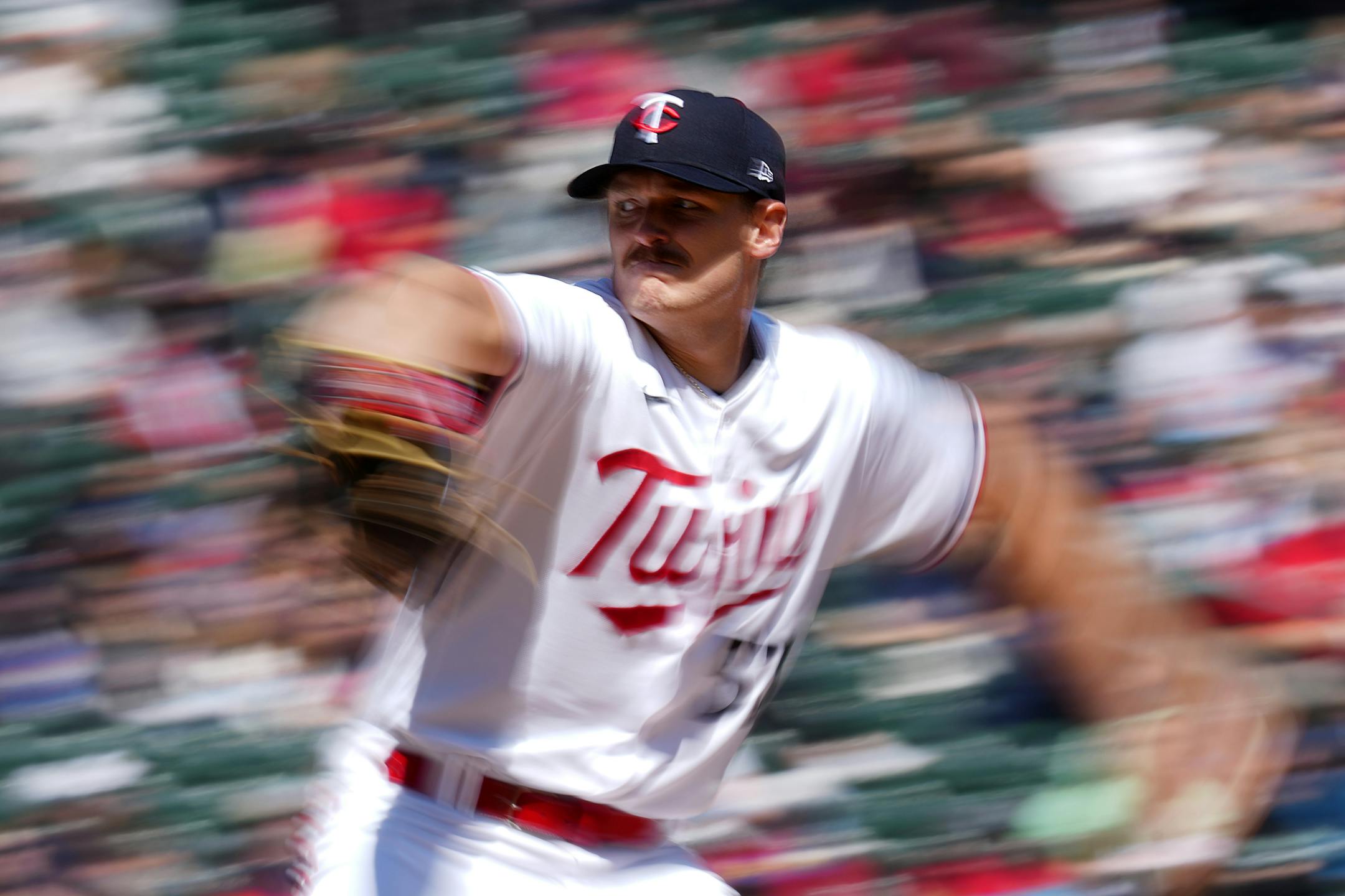 Minnesota Twins relief pitcher Brent Headrick (53) delivers a pitch in the fifth inning.