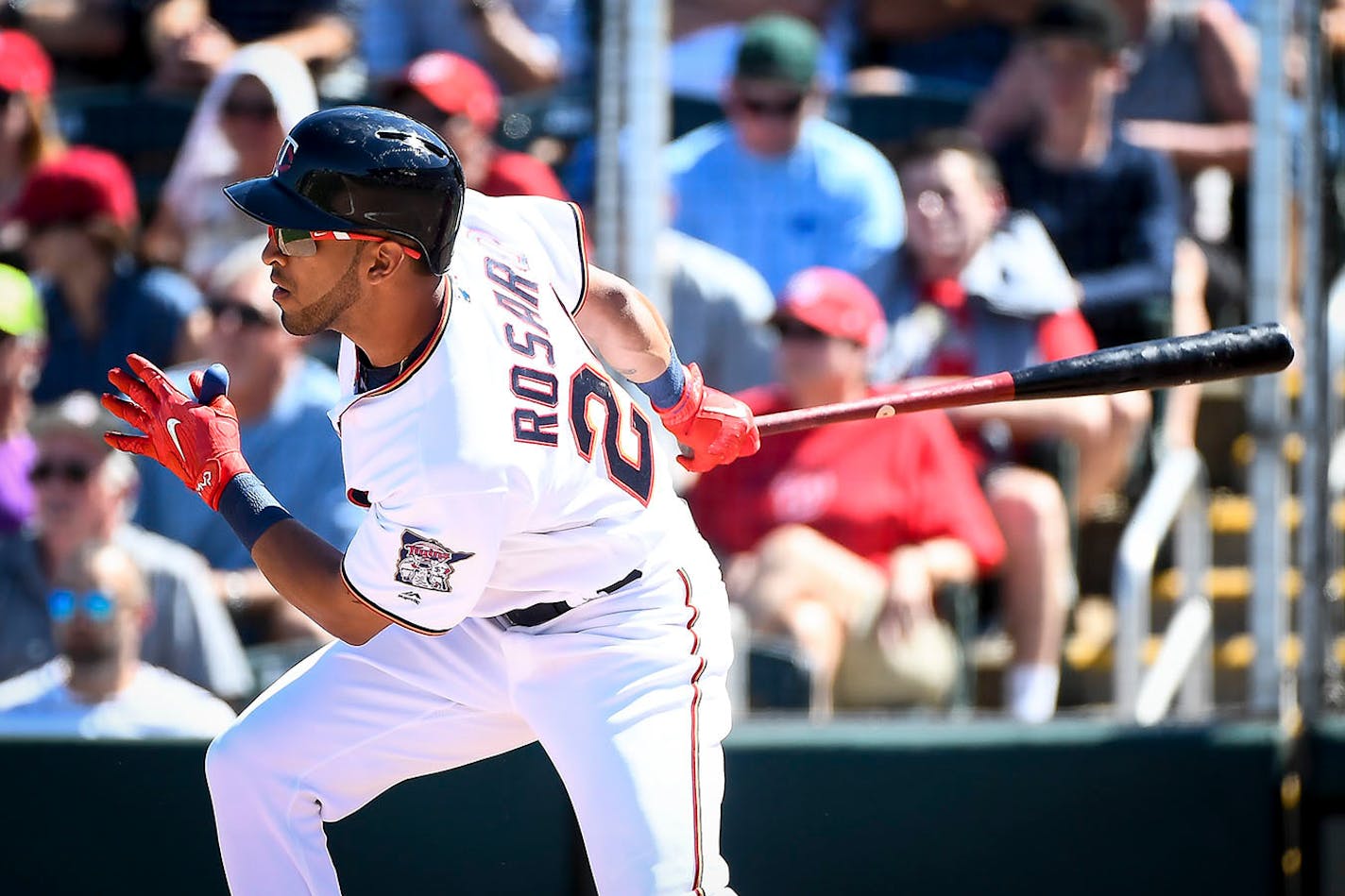 Minnesota Twins left fielder Eddie Rosario (20)