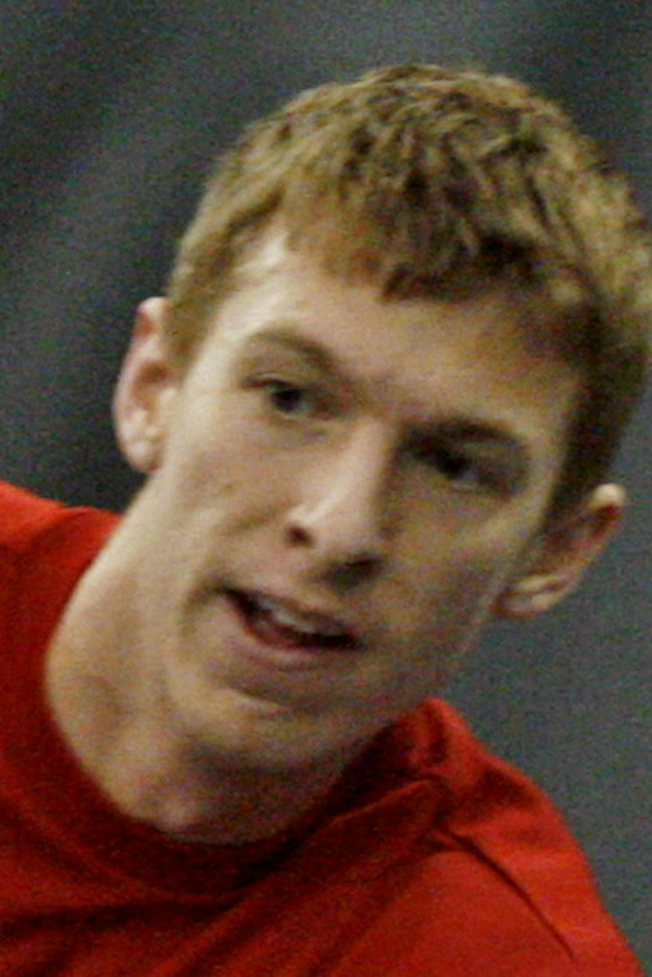 JERRY HOLT &#xd4; jgholt@startribune.com 12/29/2005-----Former Gustavus tennis player Eric Butorac works out in Eden Prairie.
GENERAL INFORMATION: JERRY HOLT &#xd4; jgholt@startribune.com 12/29/2005-----Former Gustavus tennis player Eric Butorac works out in Eden Prairie.