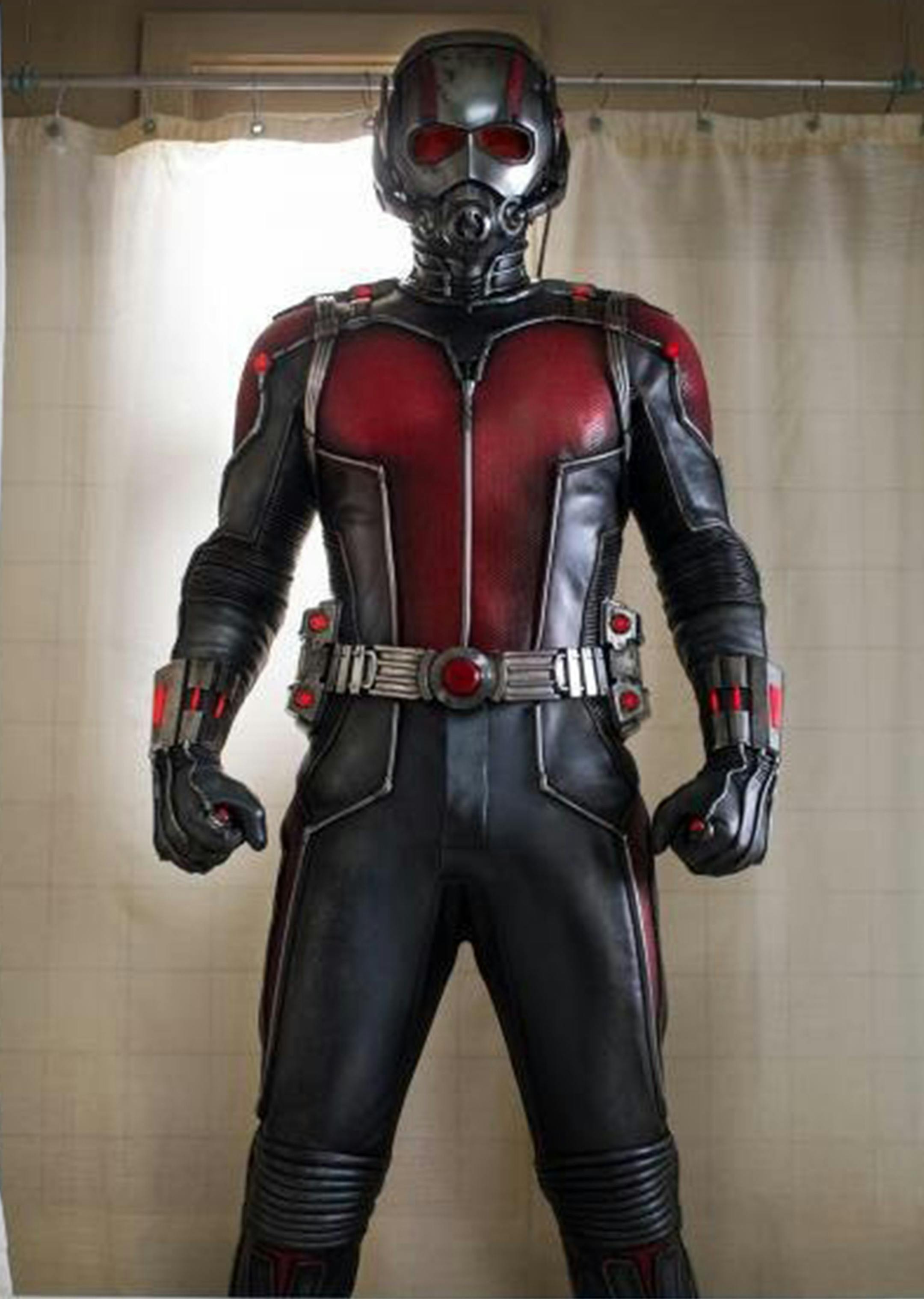 Paul Rudd stars as the tiny superhero in "Ant-Man." (Photo courtesy Marvel Studios/TNS) ORG XMIT: 1170721