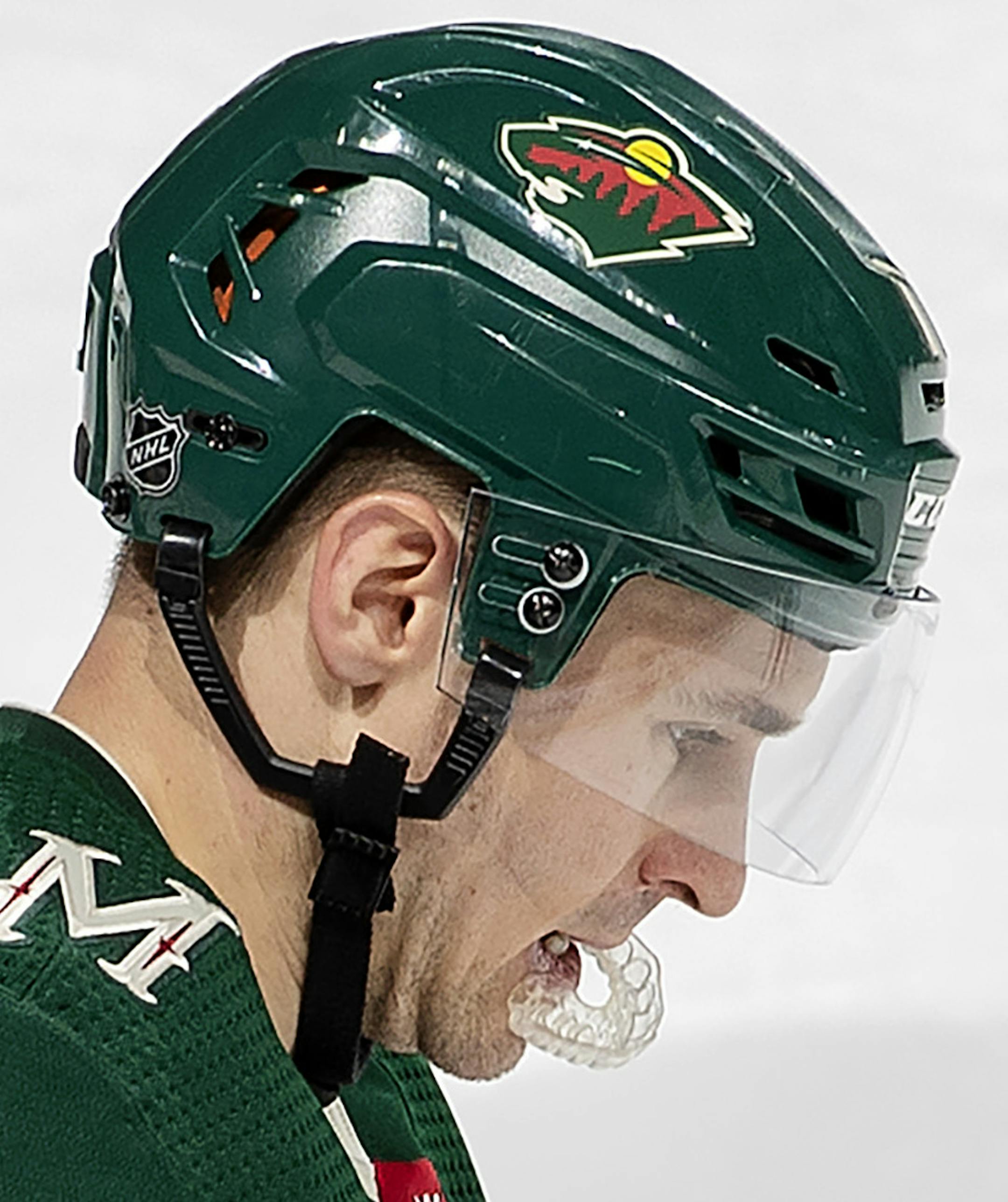 Zach Parise (11) skated off the ice at the end of the game. The Blues beat the Wild by a final score of 4-0. ] CARLOS GONZALEZ • cgonzalez@startribune.com – St. Paul, MN – February 17, 2019, Xcel Energy Center, NHL, Hockey, Minnesota Wild vs. St. Louis Blues ORG XMIT: MIN1902171725321461