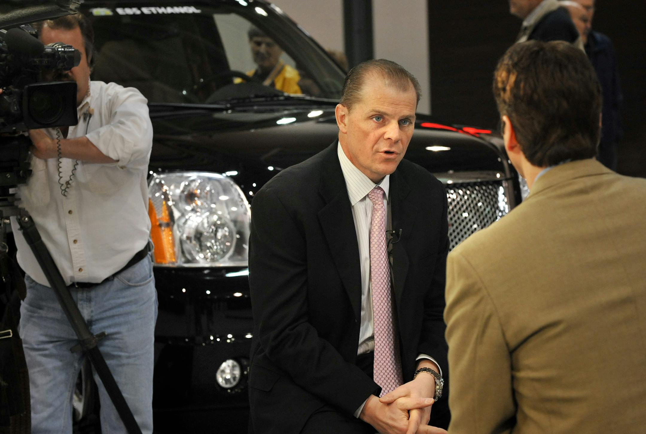 GLEN STUBBE \u2022 gstubbe@startribune.com -- Wednesday, March 25, 2009 -- Minneapolis, Minn. -- ] Mark LaNeve, GM vice president of North American vehicle sales, service and marketing, at the 36th Annual Greater St. Paul and Minneapolis International Auto Show.