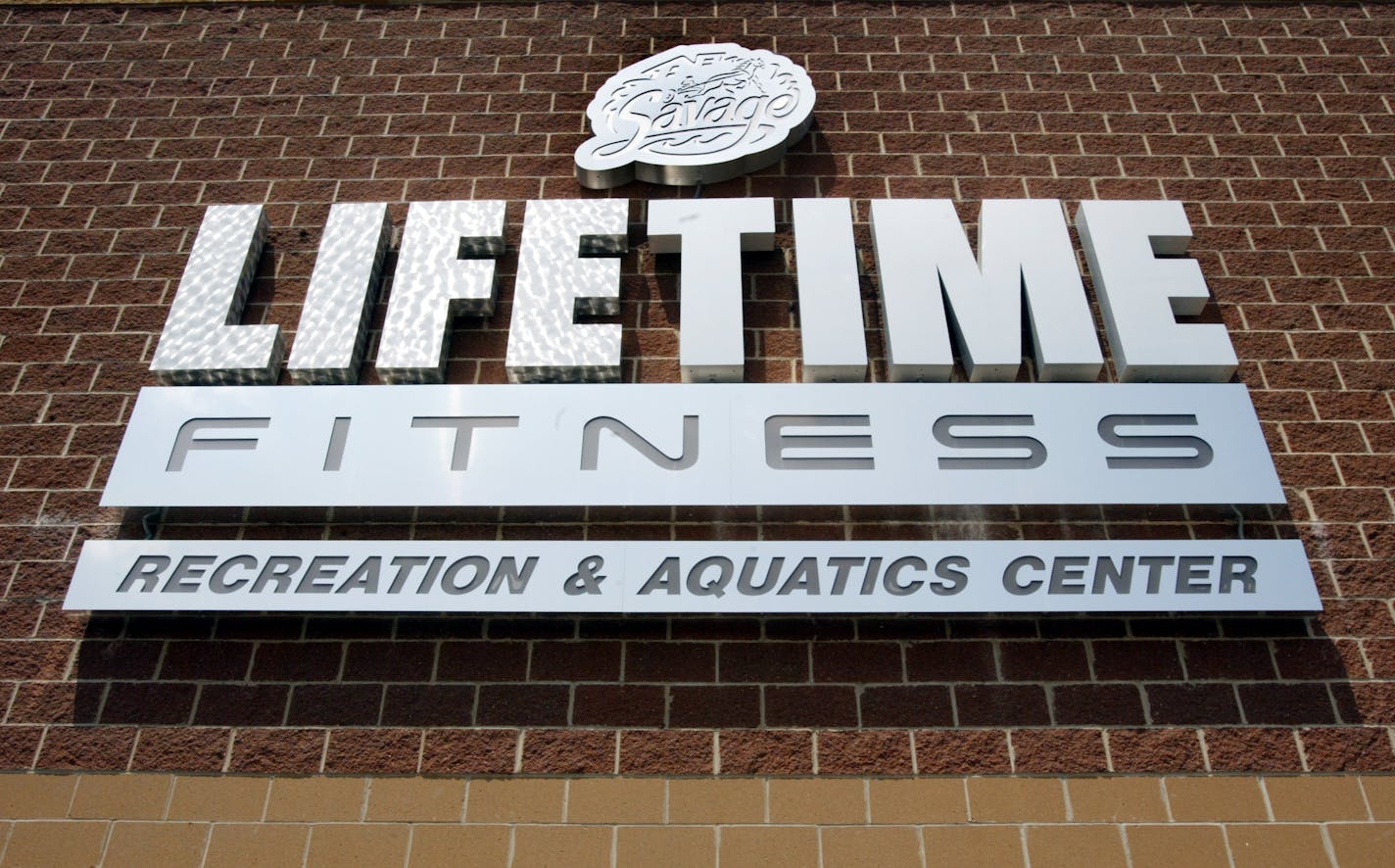 Lifetime Fitness bares the name Savage on it's Savage based sign indicating it's private and public ownership. Stribsouth Ren�e Jones/Star Tribune 7/16/04