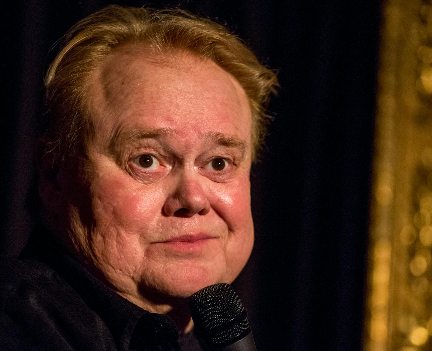 Louie Anderson performs at Joke Joint Comedy Club in St. Paul on Saturday night. ] COURTNEY PEDROZA &#xef; courtney.pedroza@startribune.com; Louie Anderson performing at Joke Joint Comedy Club; St. Paul; July 8;