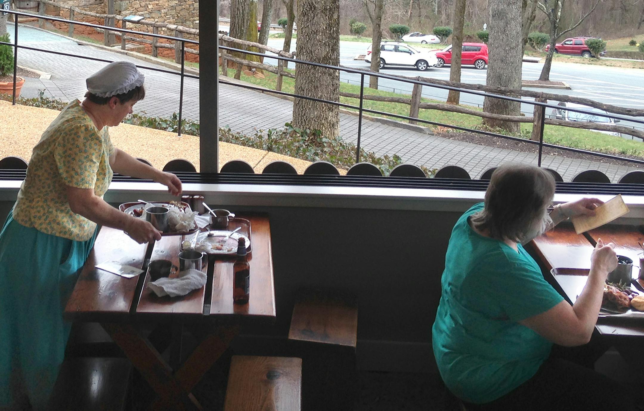 At low-key Michie Tavern, servers dress in colonial garb.