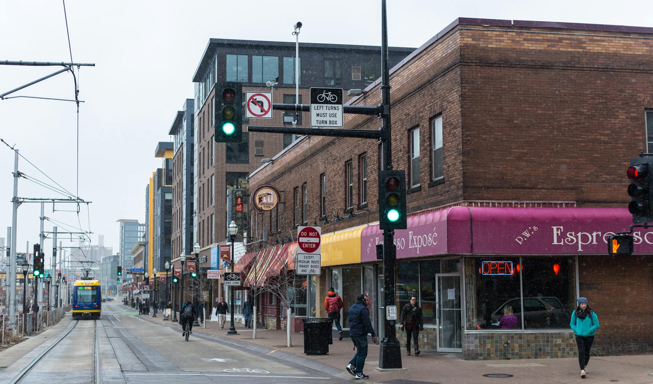 A view of the future building site at the corner of Washington Avenue SE and Harvard where a Twin Cities developer has plans to build a 26-story tower with 431 luxury apartments atop shops and restaurants .] Elizabeth Brumley special to the Star Tribune