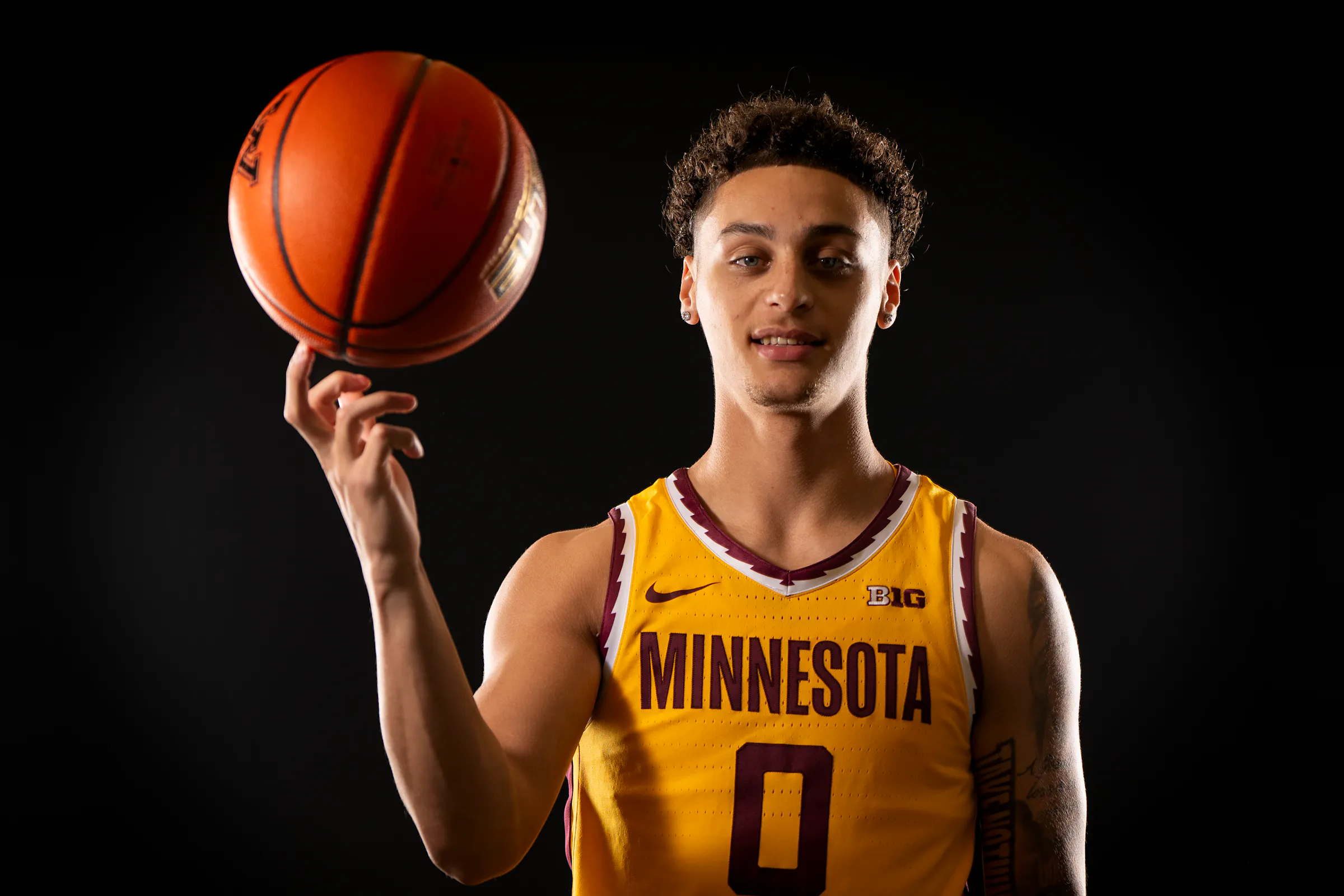 Minnesota Gophers basketball score vs Omaha: Kyan Evans shines in win