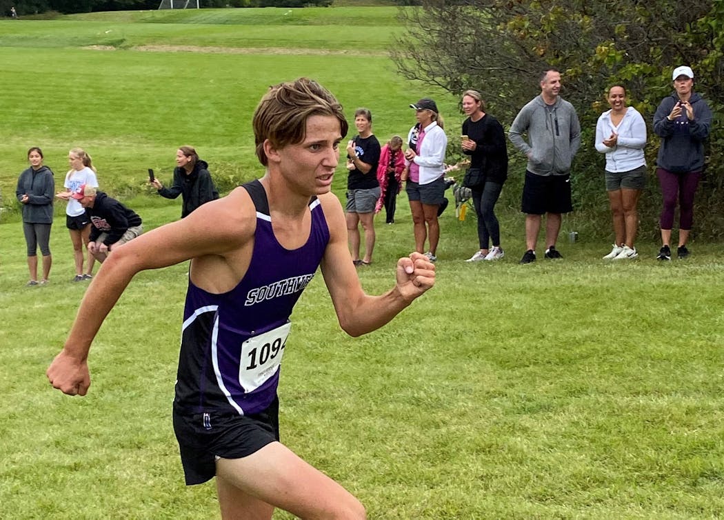 Sam Scott of Minneapolis Southwest topped four higher ranked runners to win the St. Olaf Showcase.