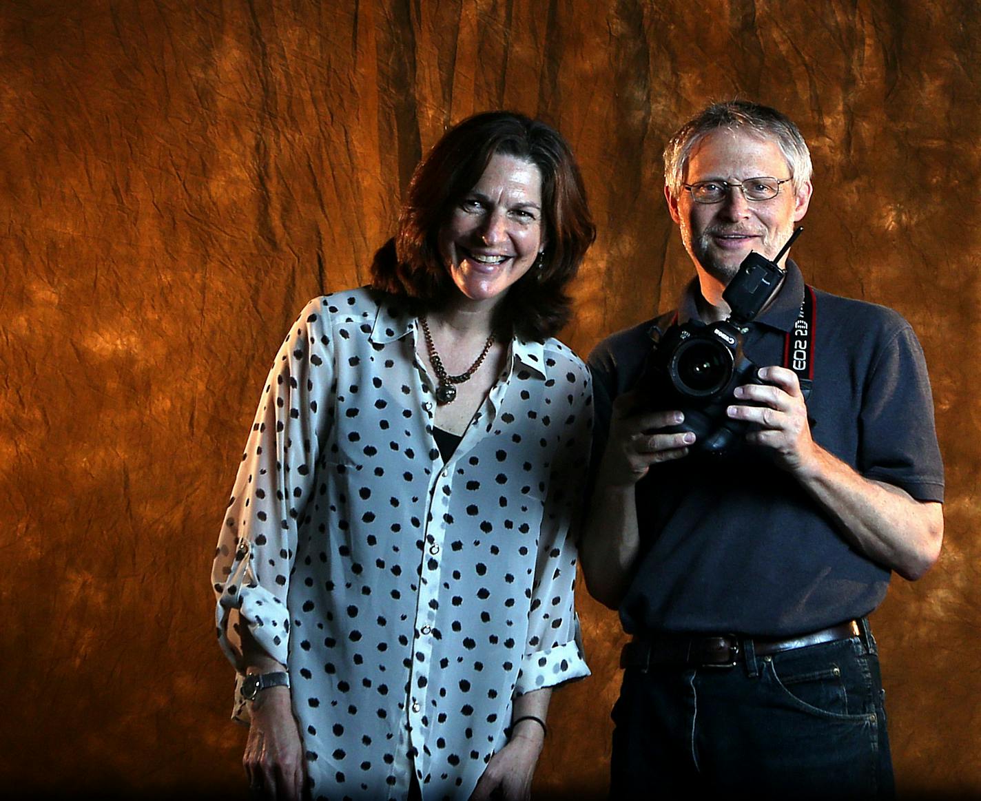 20029470A Duets.jpg Star Tribune columnist Gail Rosenblum and photographer Jim Gehrz. ] (JIM GEHRZ/STAR TRIBUNE) / June 14, 2013, Minneapolis, MN √ê BACKGROUND INFORMATION- Portrait to accompany preciously published photo of subjects for Duets column.