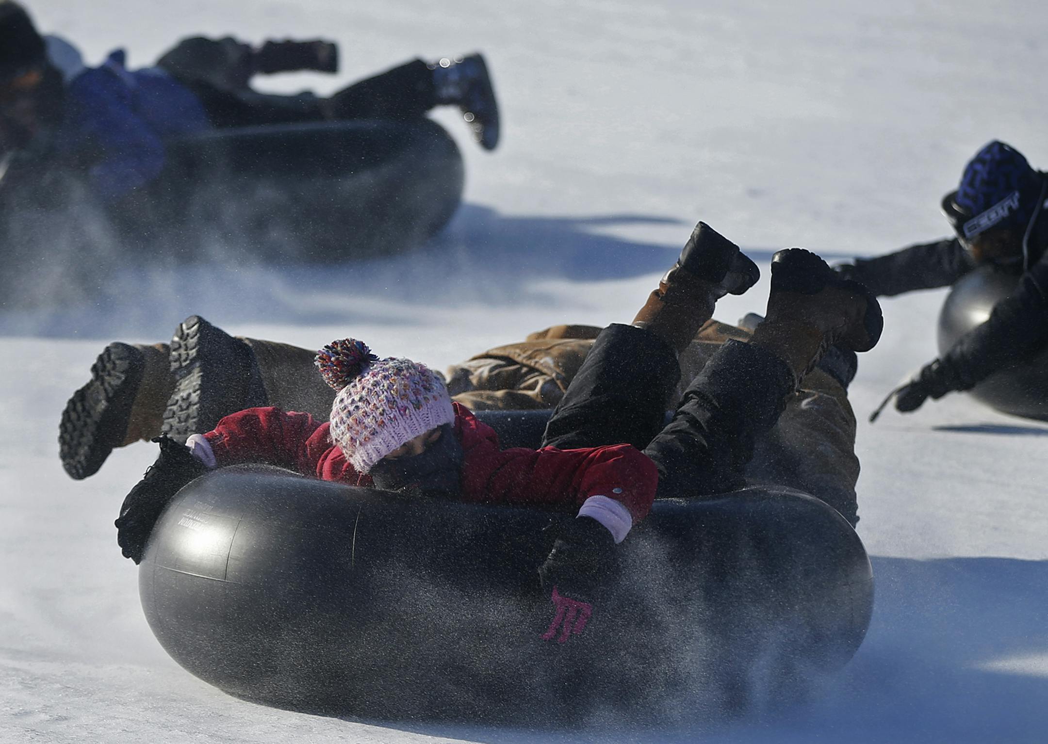 Green Acres in Lake Elmo is a popular tubing destination in spite of the cold temperatures.]] Richard Tsong-Taatarii/rtsong-taatarii@startribune.com