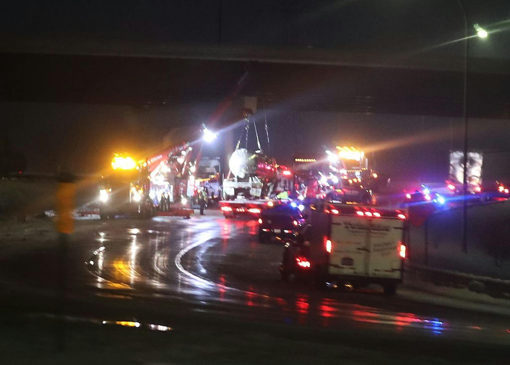 Westbound I-694 was closed early Thursday morning, Jan. 23, 2020, because of a multiple vehicle crash near I-35E in Vadnais Heights, Minn.