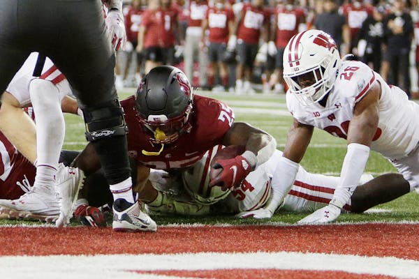 Washington State running back Nakia Watson (25) rushed for a second-half touchdown against Wisconsin on Saturday in Pullman, Wash.