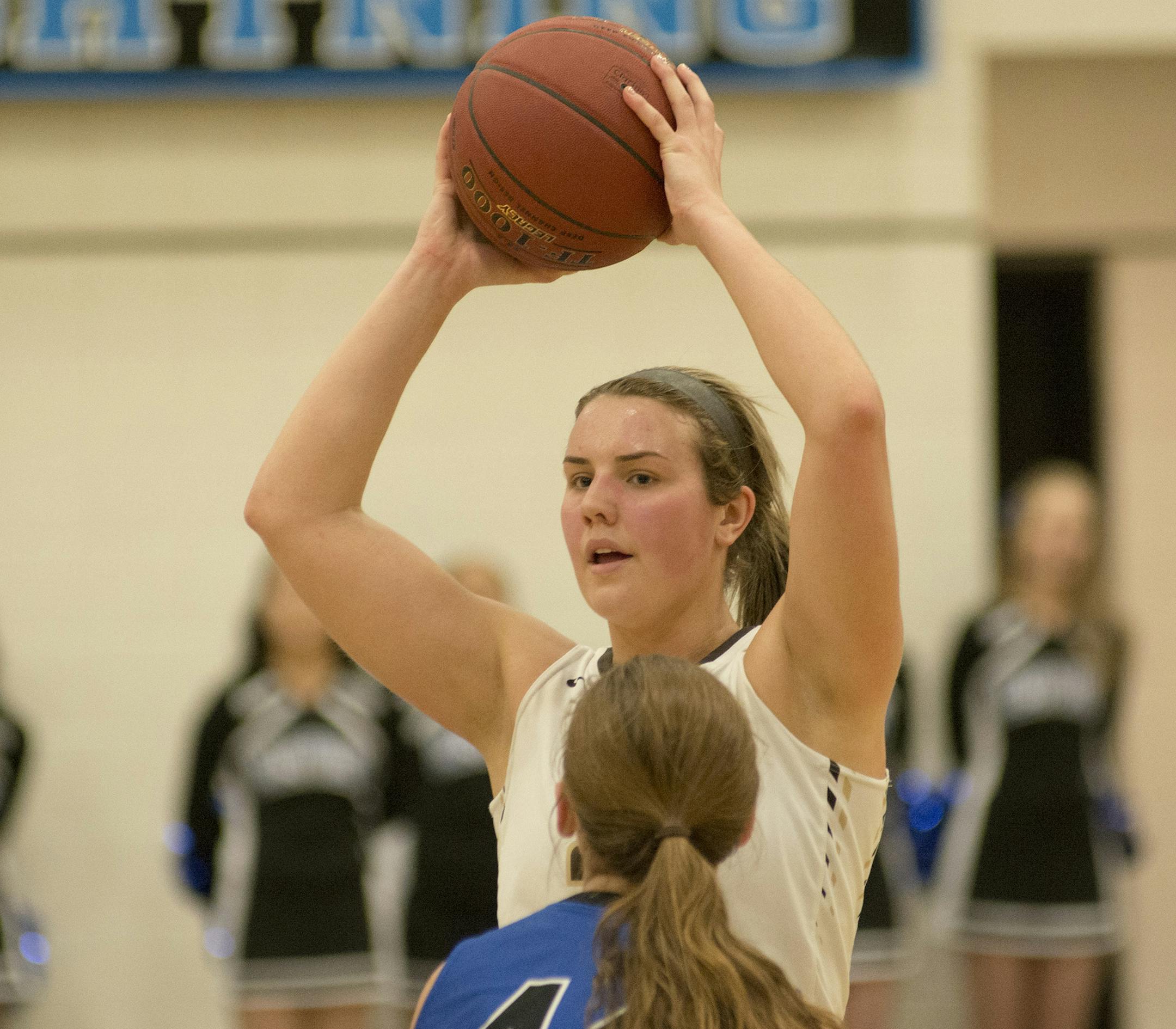 Apple Valley's Lyndsey Robson during the first half of their match against Eastview, Jan. 27, 2017, at Eastview High School in Apple Valley, Minn. Apple Valley won 74-63.] (Matthew Hintz, 021817, Apple Valey)