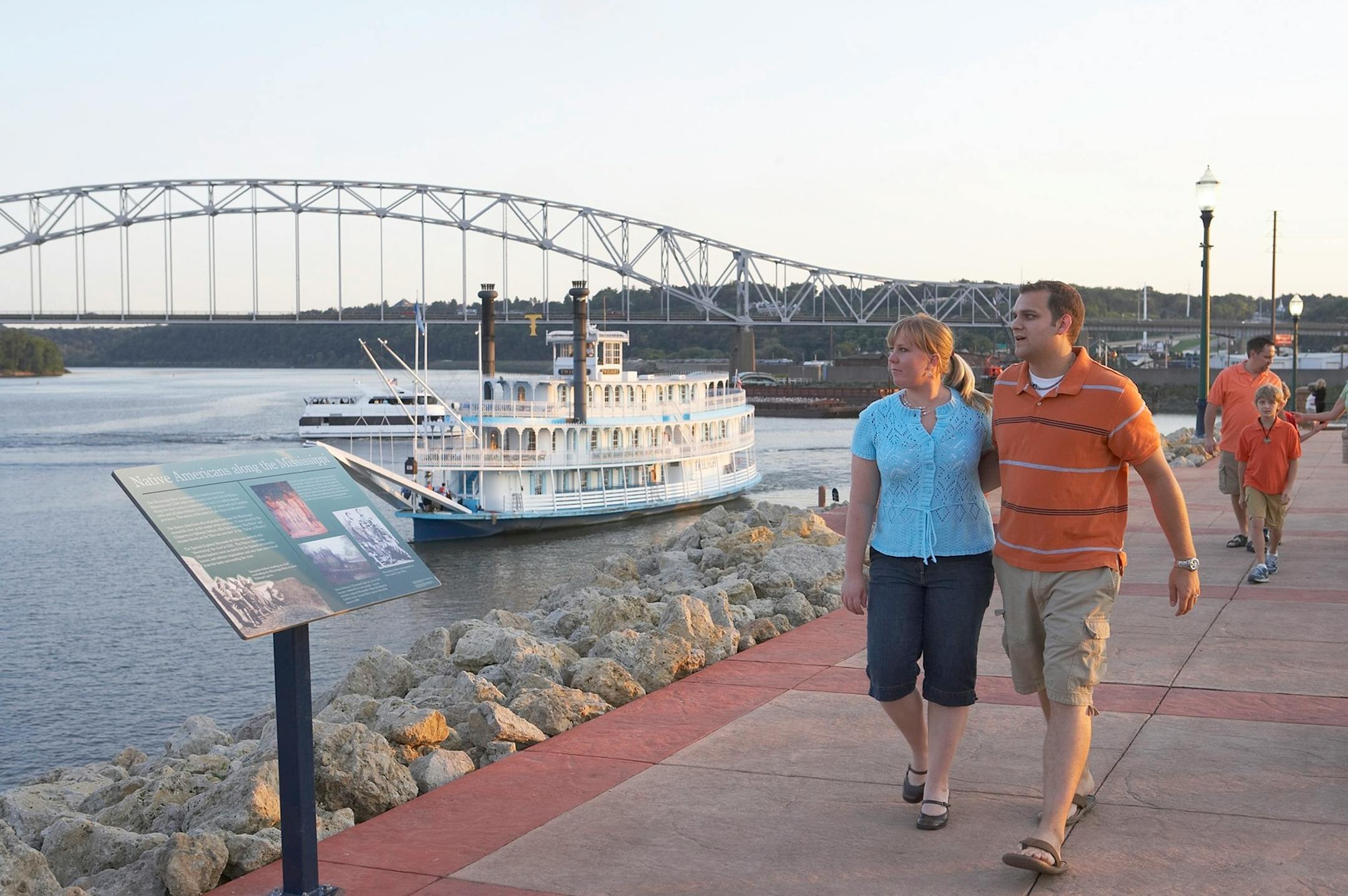 This Mississippi Riverwalk is a popular spot for a walk and to hear live music at the Alliant Energy Amphitheater. It's also home to River's Edge Plaza, the landing berth for the Delta Queen Company Riverboats.