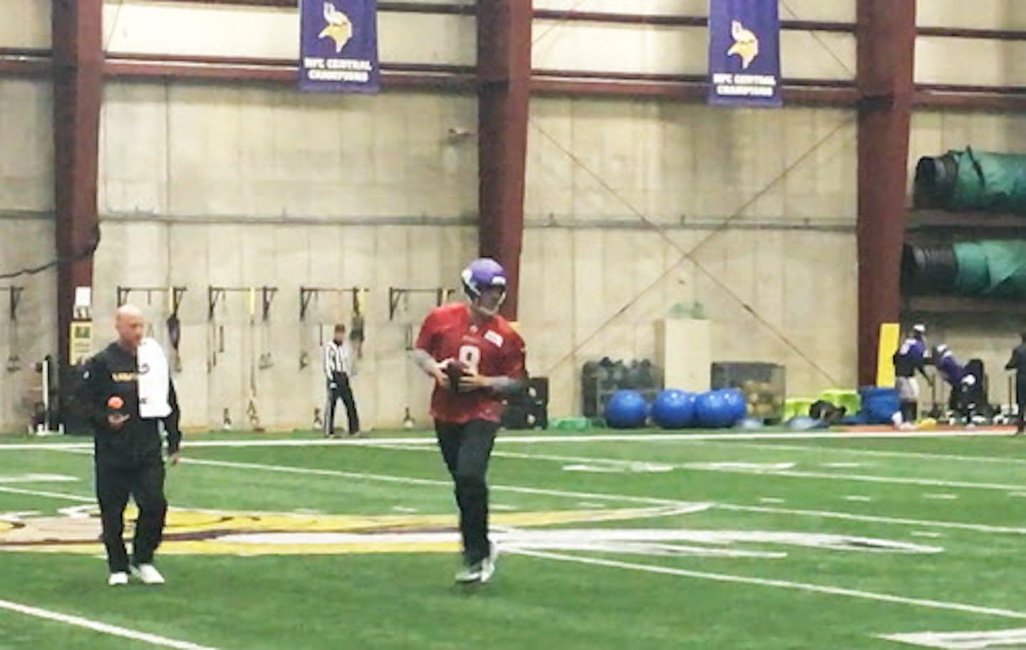 Vikings quarterback Sam Bradford was back at practice on Tuesday morning, Jan. 2, 2018. Photo by Andrew Krammer, Star Tribune