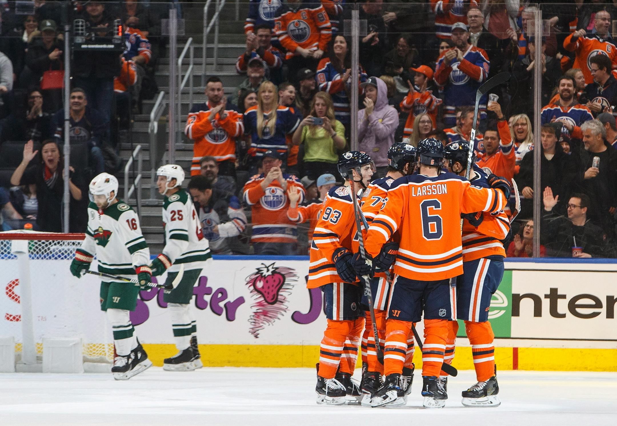 The Oilers celebrated a goal against the Wild during the third period Friday.