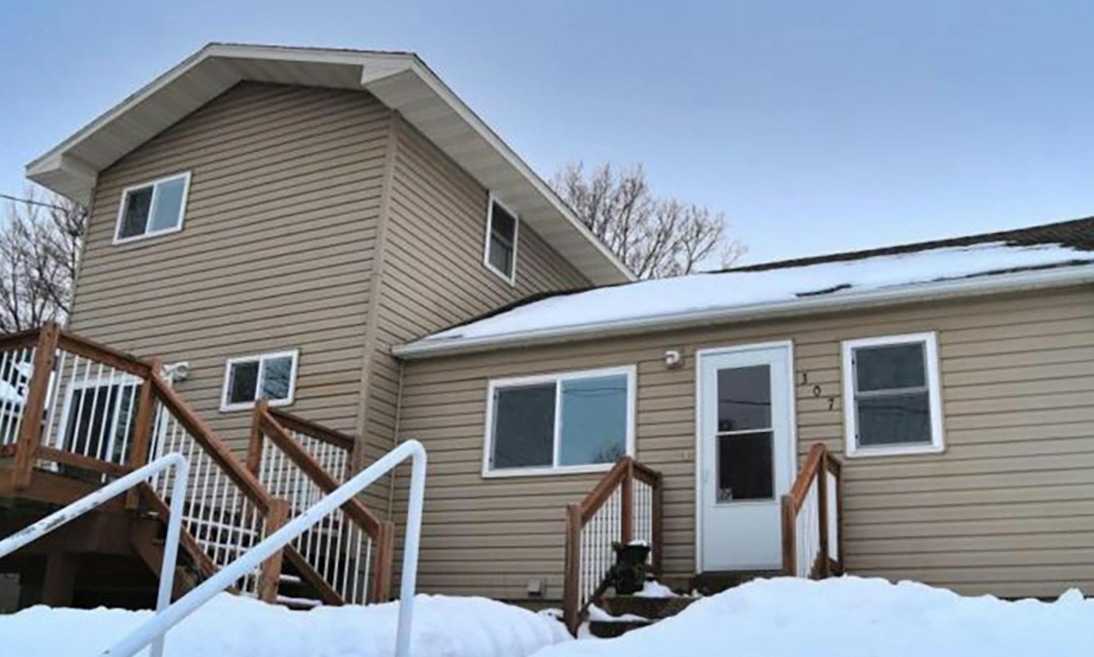 Northfield
Built in 1948, this three-bedroom, three-bath house has 1,228 square feet and features two bedrooms on the upper level, hardwood floors, full unfinished basement, deck, patio and one-car tuckunder garage. Listed by Tony VanDeSteeg, Top Notch Properties & Realty Services, 651-336-7257.