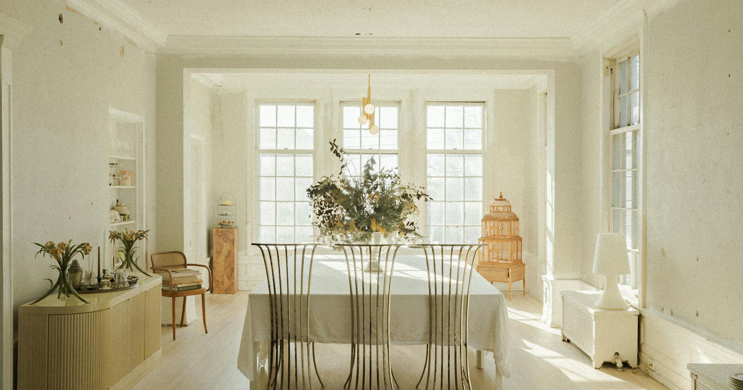 Creative couple restore 1920 Italianate Minneapolis mansion into dreamy live-work space Creative couple restore 1920 Italianate Minneapolis mansion into dreamy live-work space