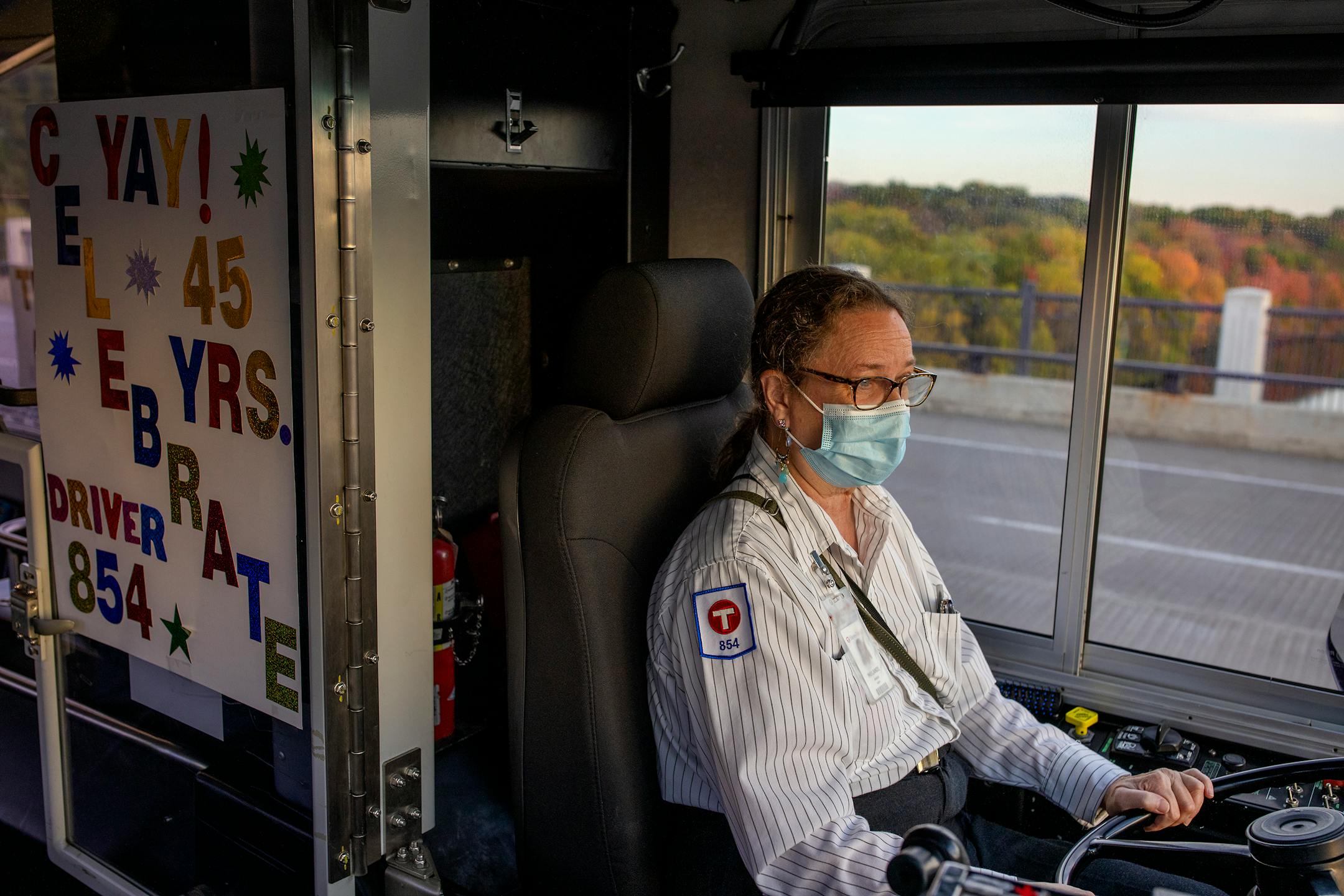 Melanie Benson made her way across the Ford Avenue Bridge as the sun rises, Monday, October 11, 2021 between Minneapolis and St. Paul.