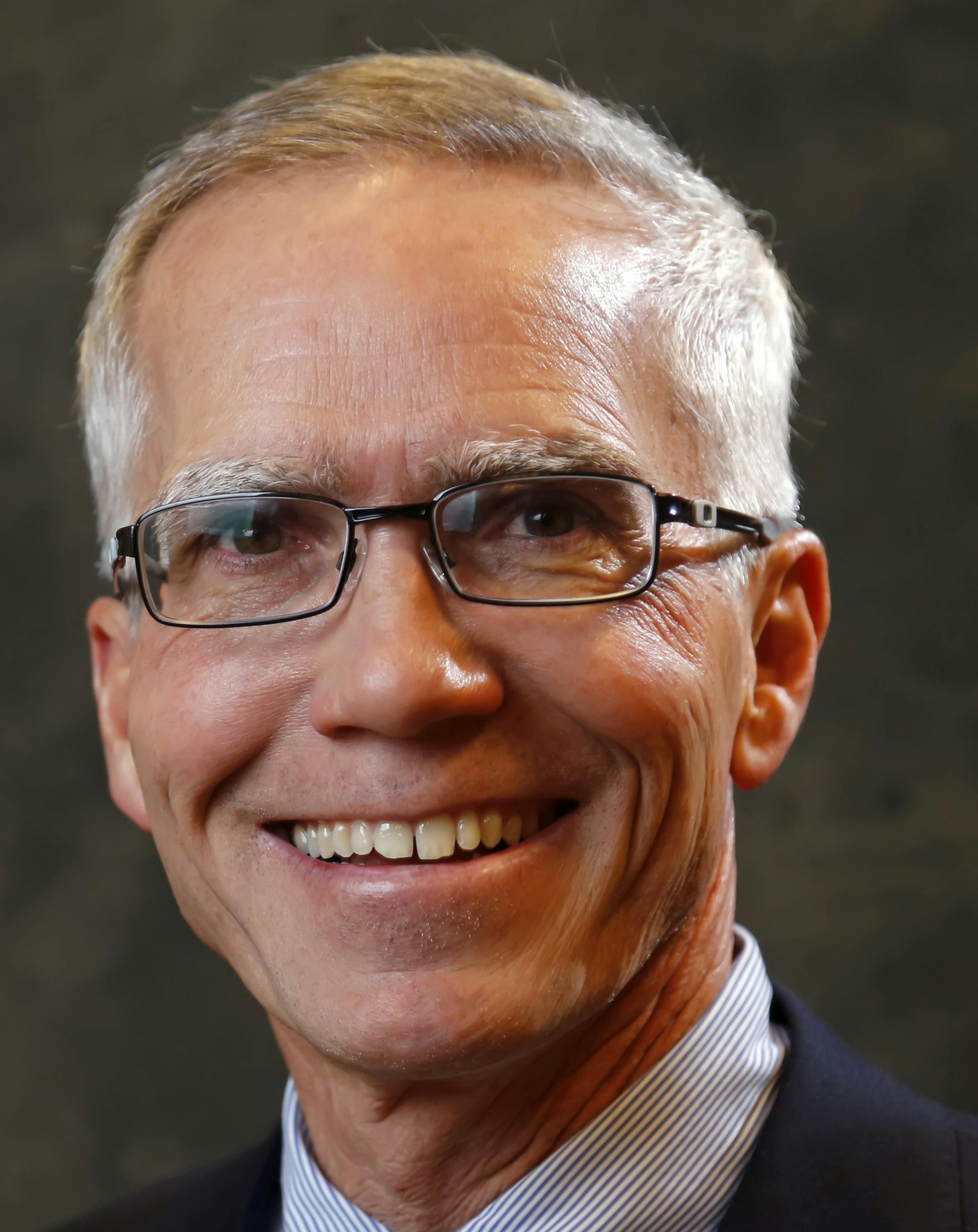 Biff Robillard. ] Investors participating in roundtable. BRIAN PETERSON • brian.peterson@startribune.com Minneapolis, MN 12/03/14