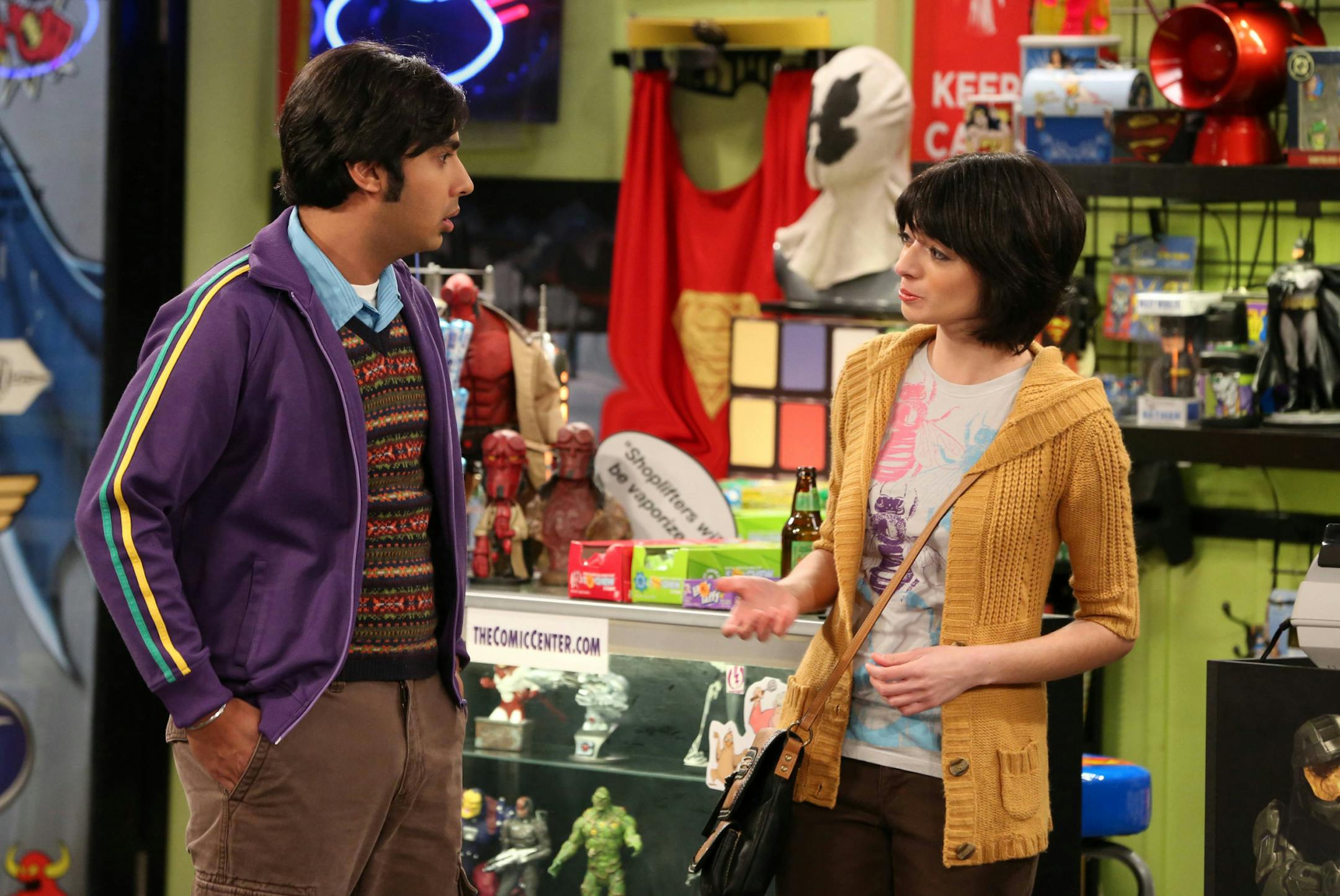 CBS Koothrappali (Kunal Nayyar and Lucy (Kate Micucci) in "The Big Bang Theory."