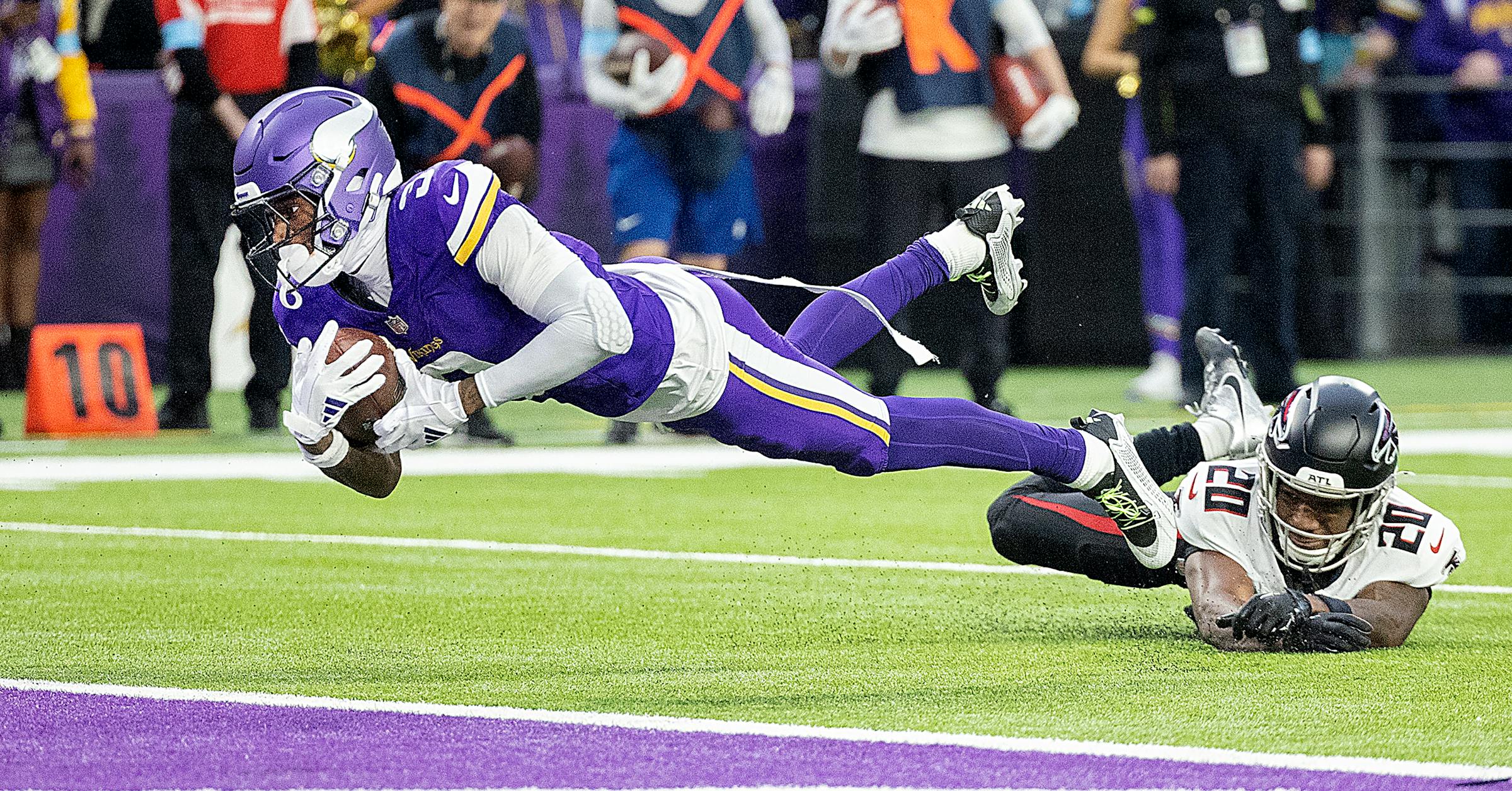 Film review: Why do the Vikings call trick plays?
