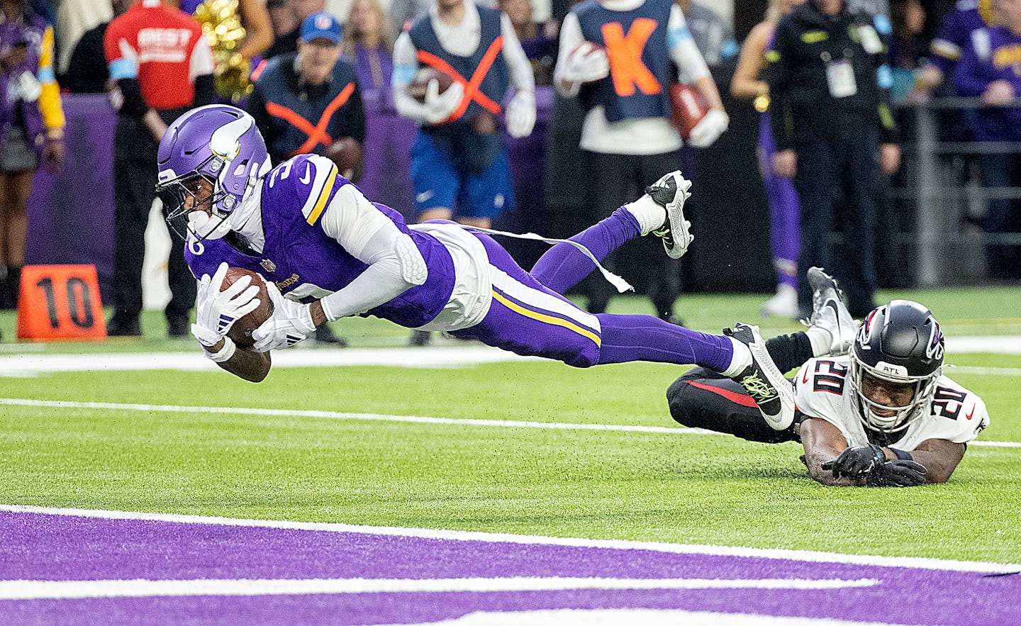 Film review: Why do the Vikings call trick plays?