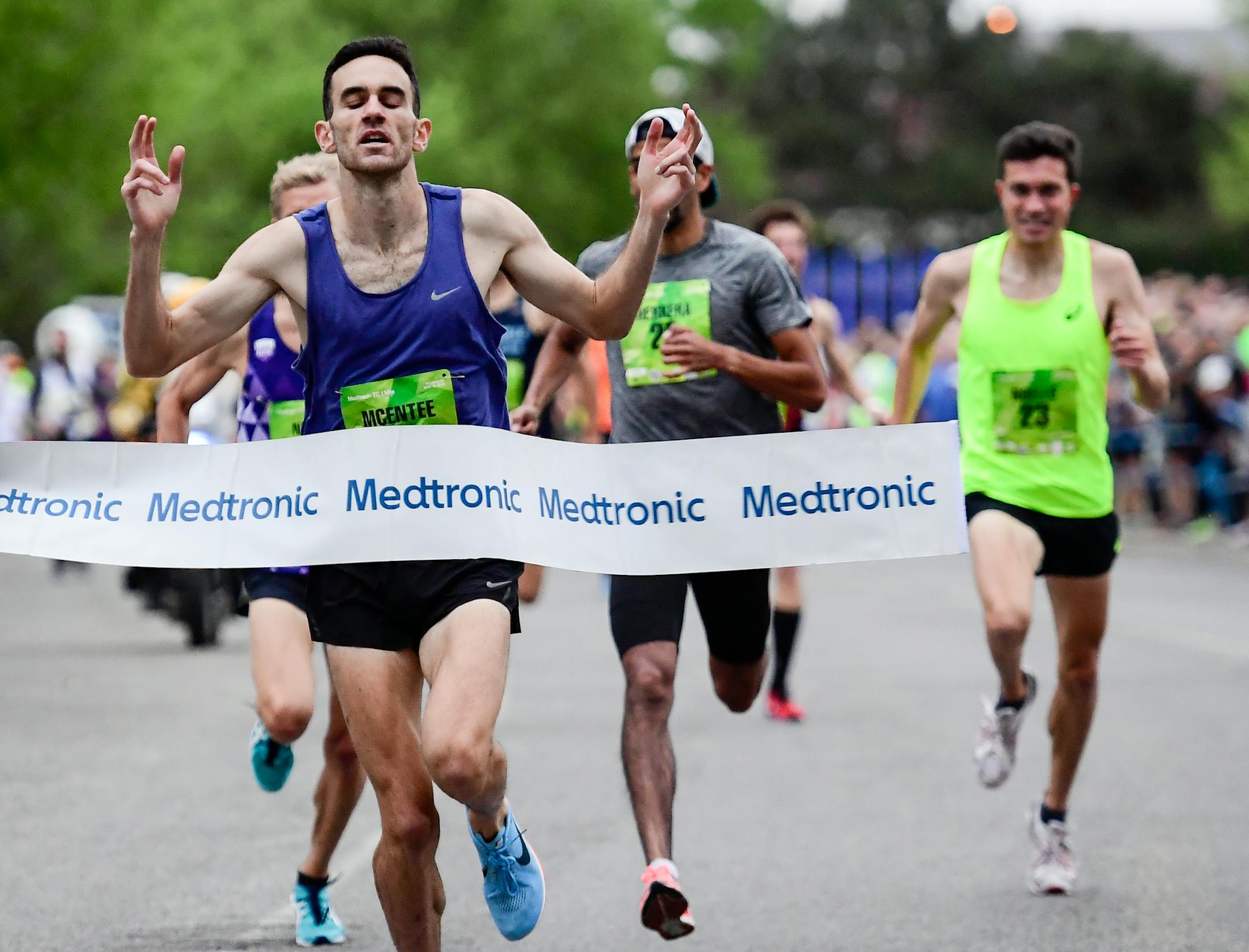 Sam McEntee, 26, of Sleepy Hollow, New York, won the Medtronic TC 1 Mile Professional Invite Championship race Thursday night with a time of 4:03.0. ] AARON LAVINSKY ï aaron.lavinsky@startribune.com The TC One Mile race was held Thursday, May 10, 2018 in downtown Minneapolis, Minn.