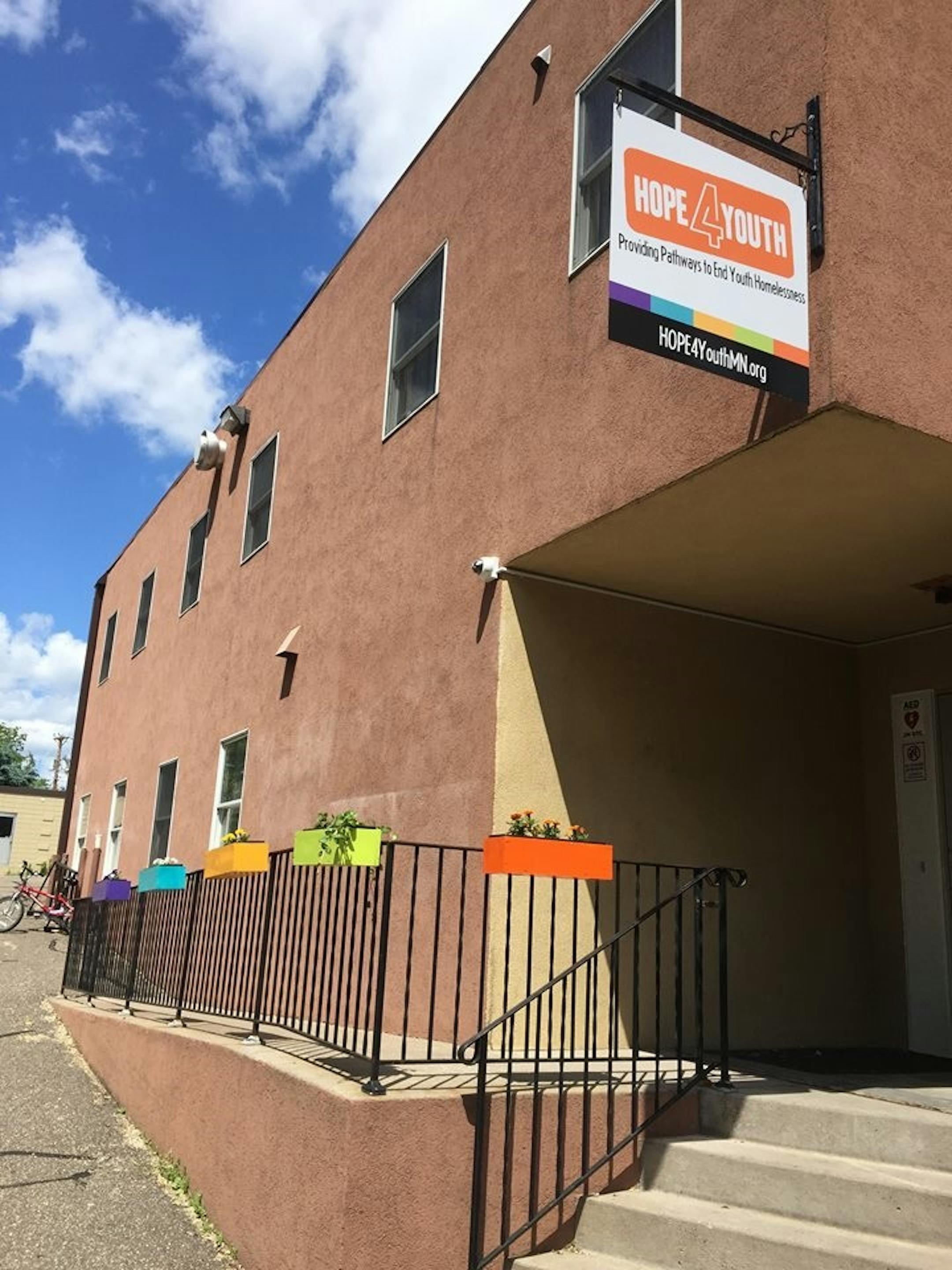 HOPE 4 Youth runs a drop-in center in Anoka, where young people can where clients can grab clean clothes, take a shower and eat a hot meal. ORG XMIT: PDIZBwou8gAjjb2gmDgc