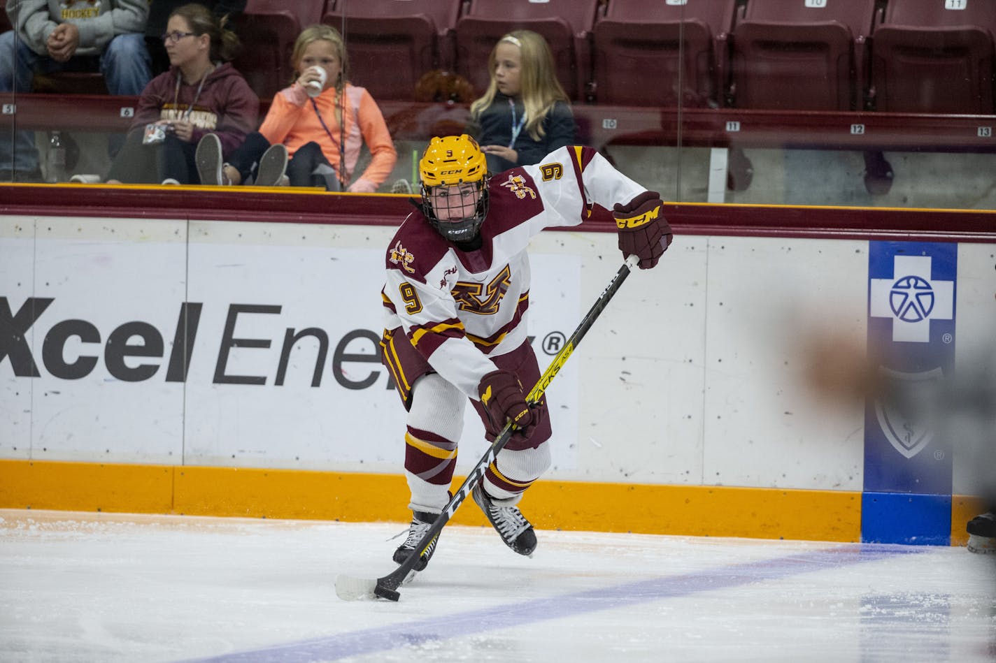 Taylor Heise (9)
NCAA Hockey: Colgate v Minnesota &#xa9;2019 Bruce Kluckhohn
#612-929-6010
bruce@brucekphoto.com