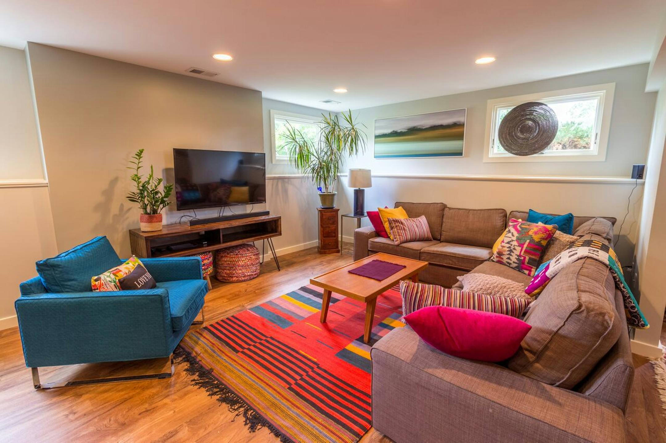 JJ Haywood's family room