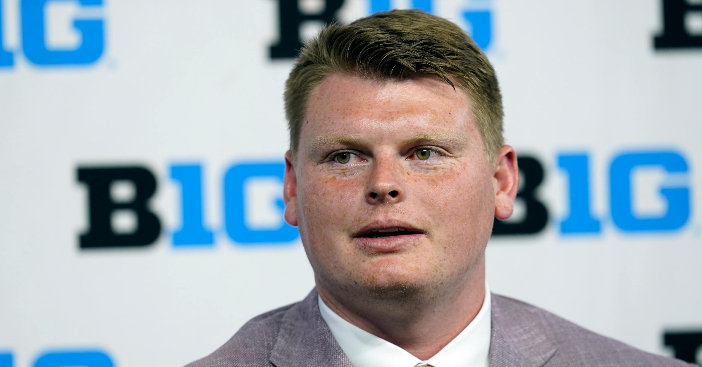 Gophers center John Michael Schmitz named finalist for Rimington Trophy