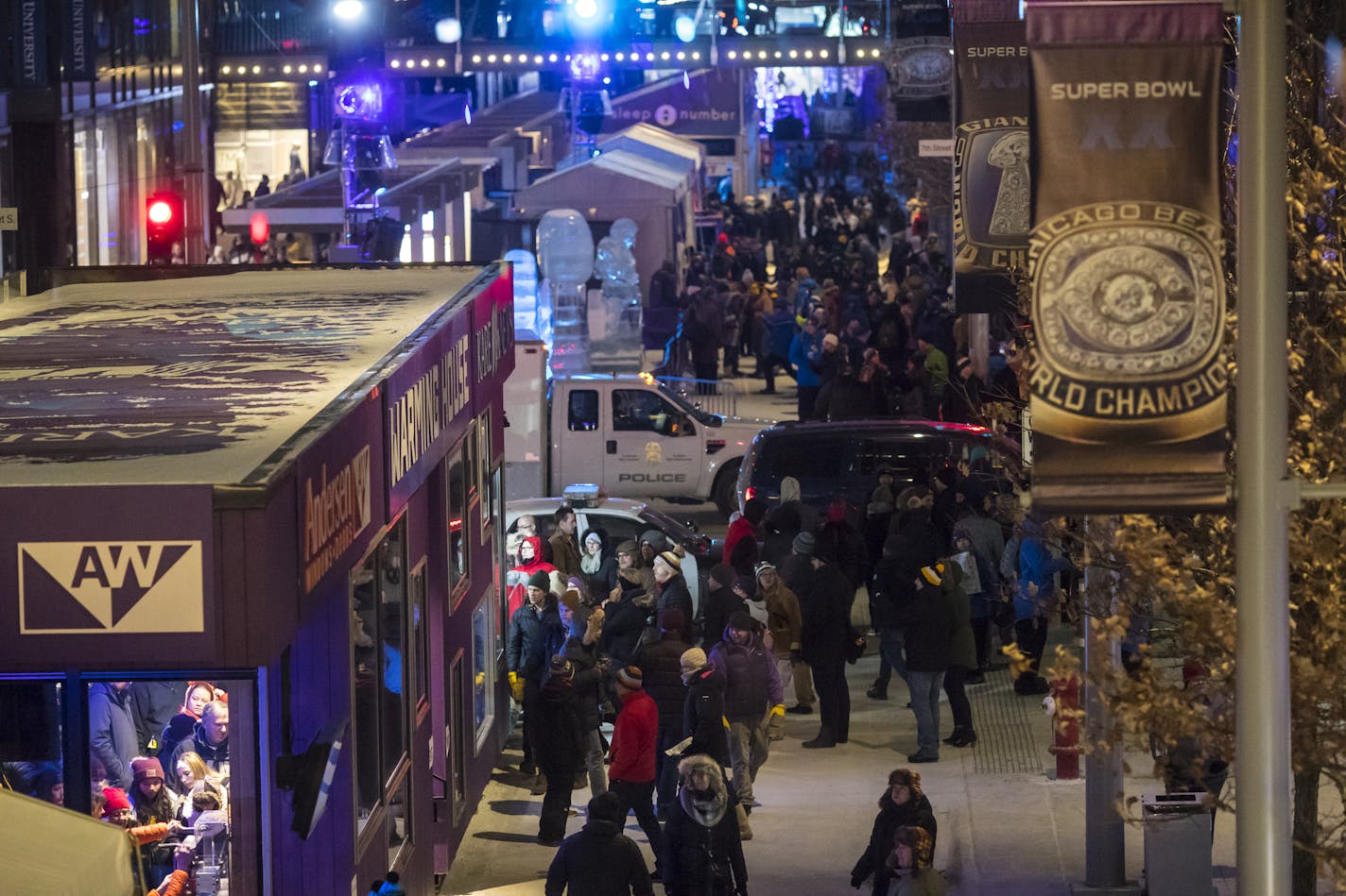 A crowd walked through the Super Bowl Live events on Friday night, February 2, 2018, on Nicollet Mall. RENEE JONES SCHNEIDER &#x2022; renee.jones@startribune.com