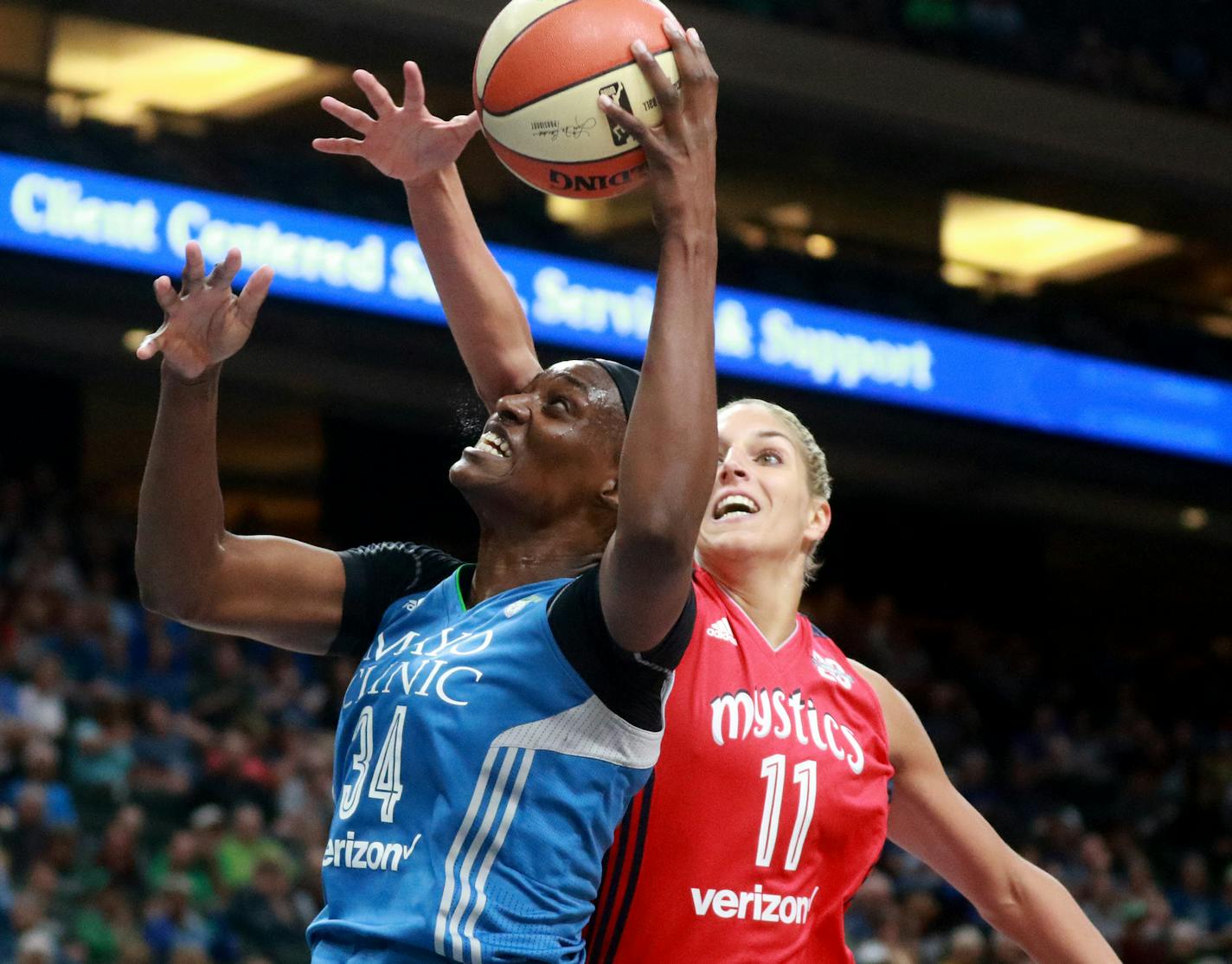 The Minnesota Lynx Krystal Thomas (34) scores over the Washington Mystic's Elena Belle Donne (11) during the first period Friday, June 22, 2017, at the Xcel Energy Center in St. Paul, MN.] DAVID JOLES &#xef; david.joles@startribune.com Washington Mystics at Minnesota Lynx Friday, June 22, 2017, at the Xcel Energy Center in St. Paul, MN.