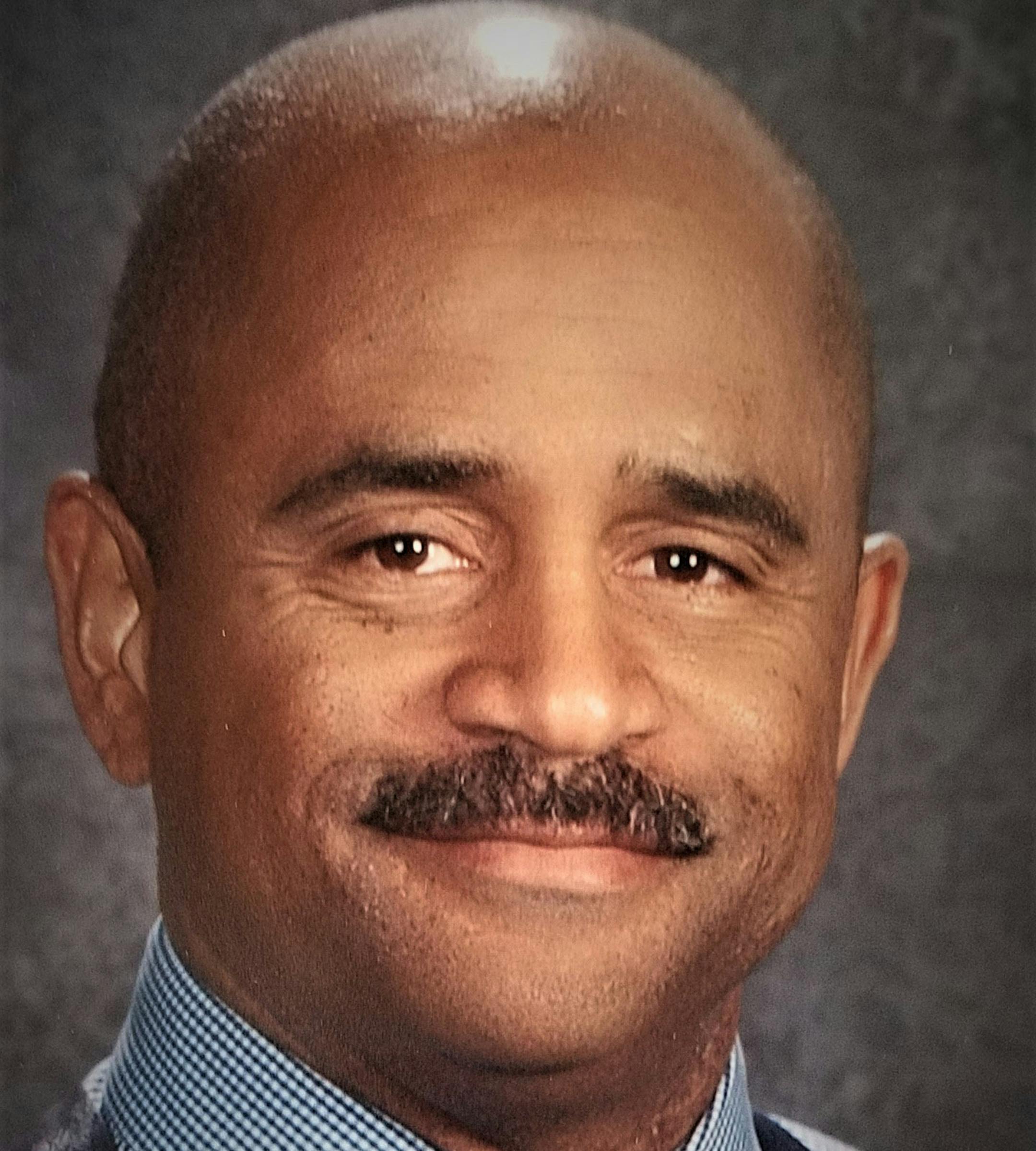 Dr. Lloyd Winfield Minneapolis Principal, Dr. Lloyd Winfield, Receives Professional Leadership Award